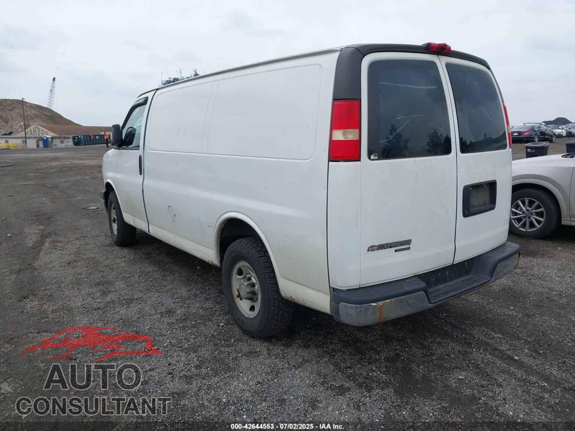 CHEVROLET EXPRESS 2500 2013 - 1GCWGFCA5D1105758