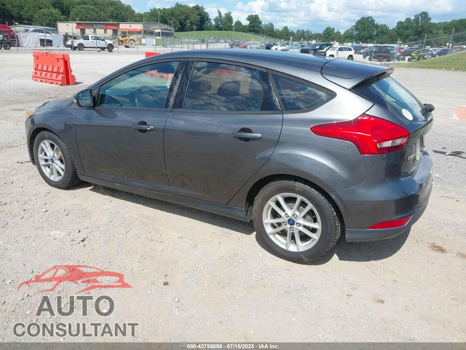 FORD FOCUS 2015 - 1FADP3K22FL214384
