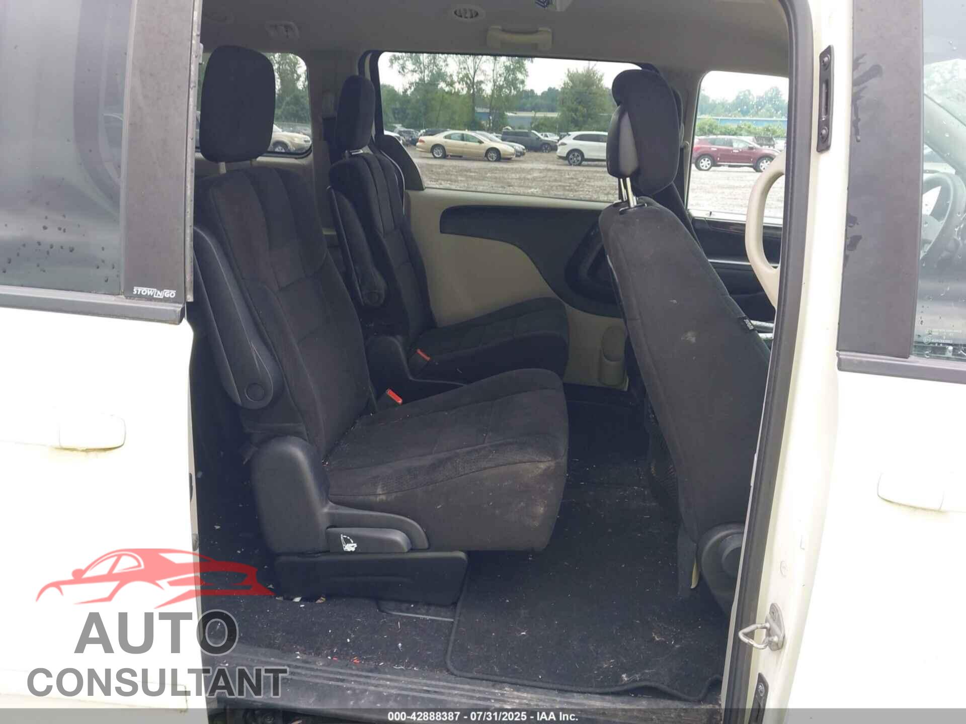 DODGE GRAND CARAVAN 2011 - 2D4RN3DG6BR789932