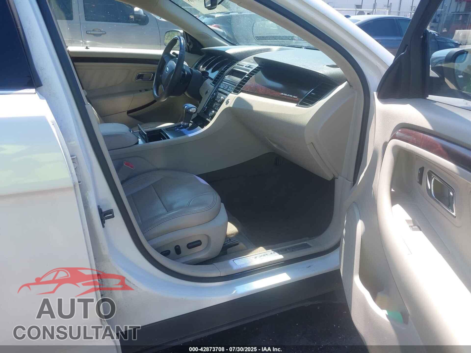 FORD TAURUS 2012 - 1FAHP2FW8CG122855
