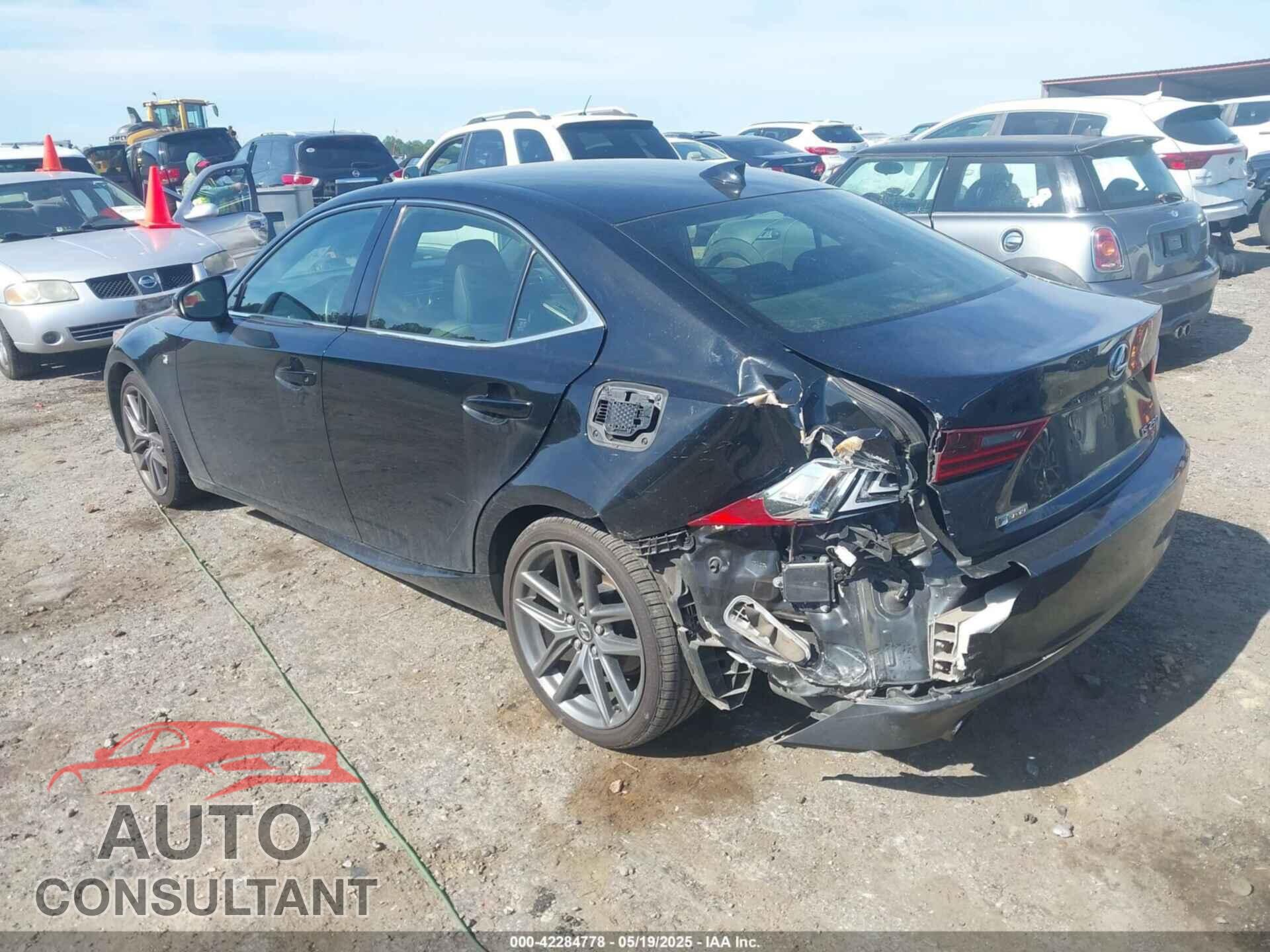 LEXUS IS 2015 - JTHBF1D26F5053899