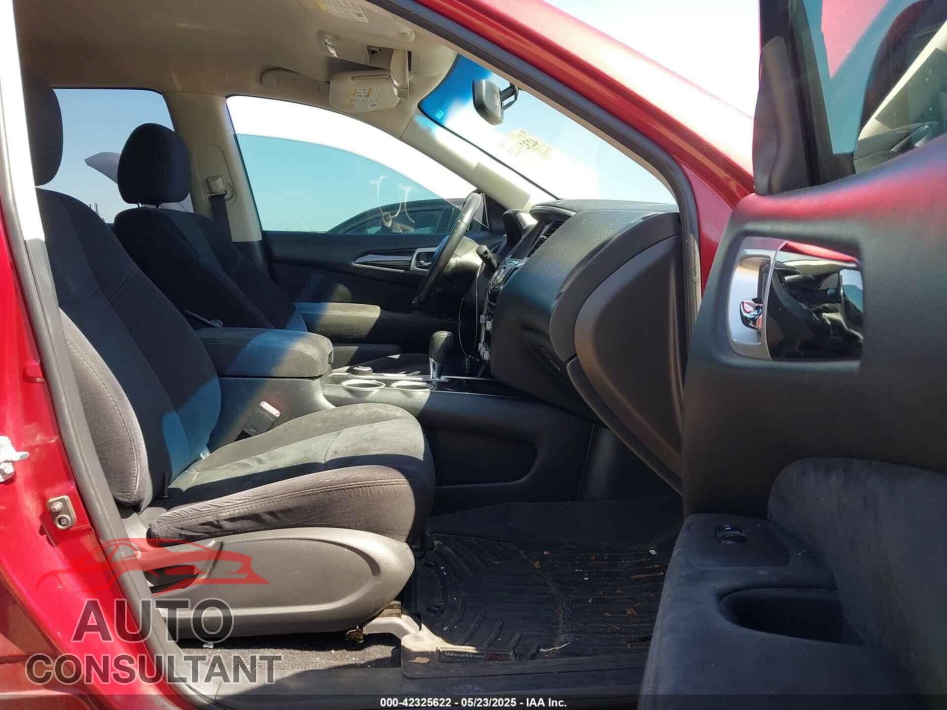 NISSAN PATHFINDER 2015 - 5N1AR2MMXFC685162