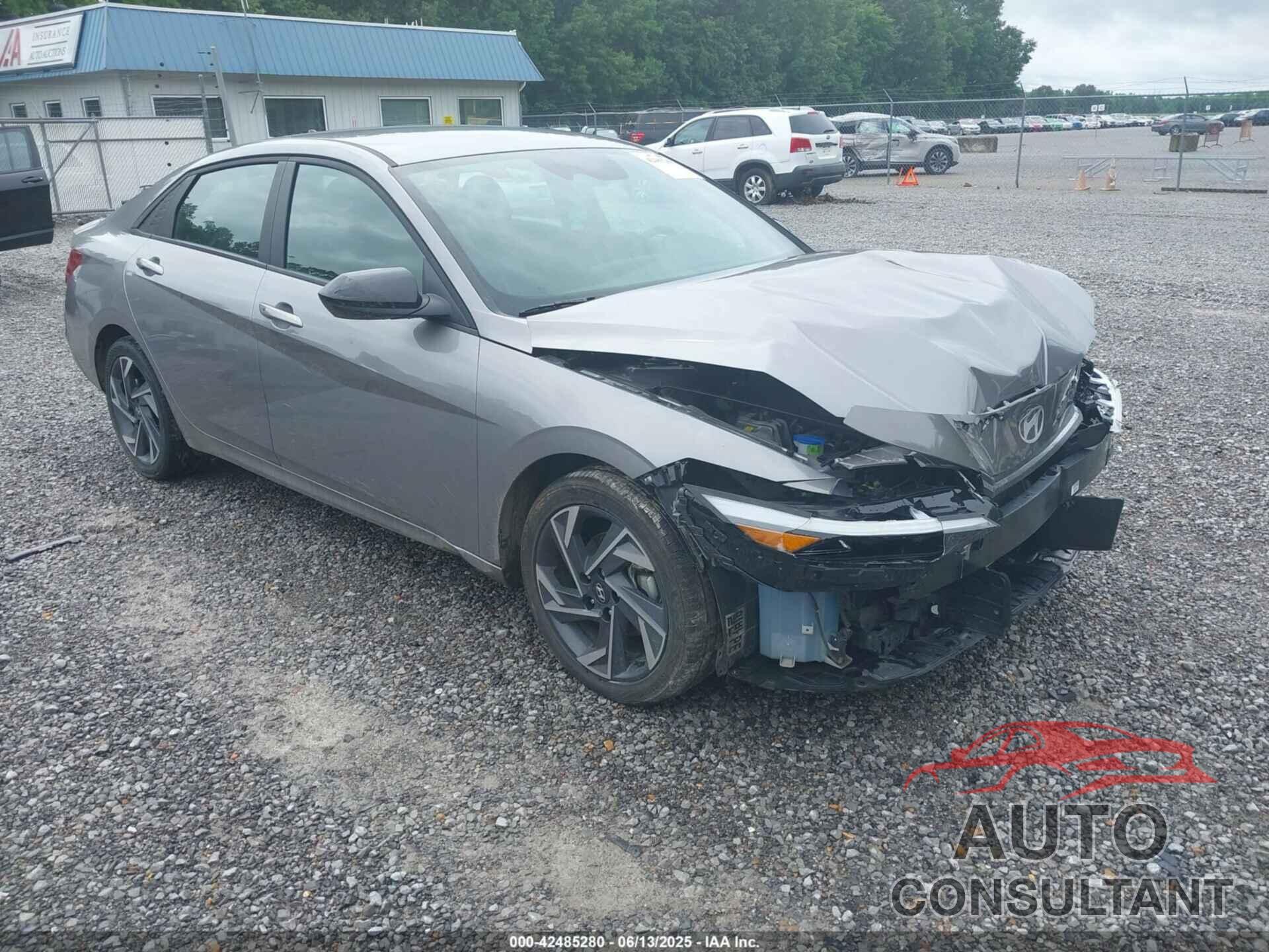 HYUNDAI ELANTRA 2025 - KMHLM4DG8SU879979