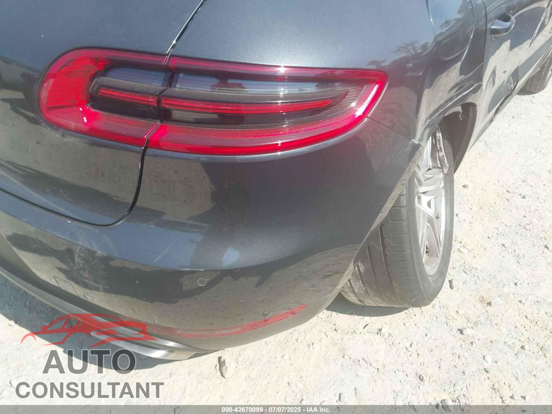 PORSCHE MACAN 2017 - WP1AA2A52HLB04764