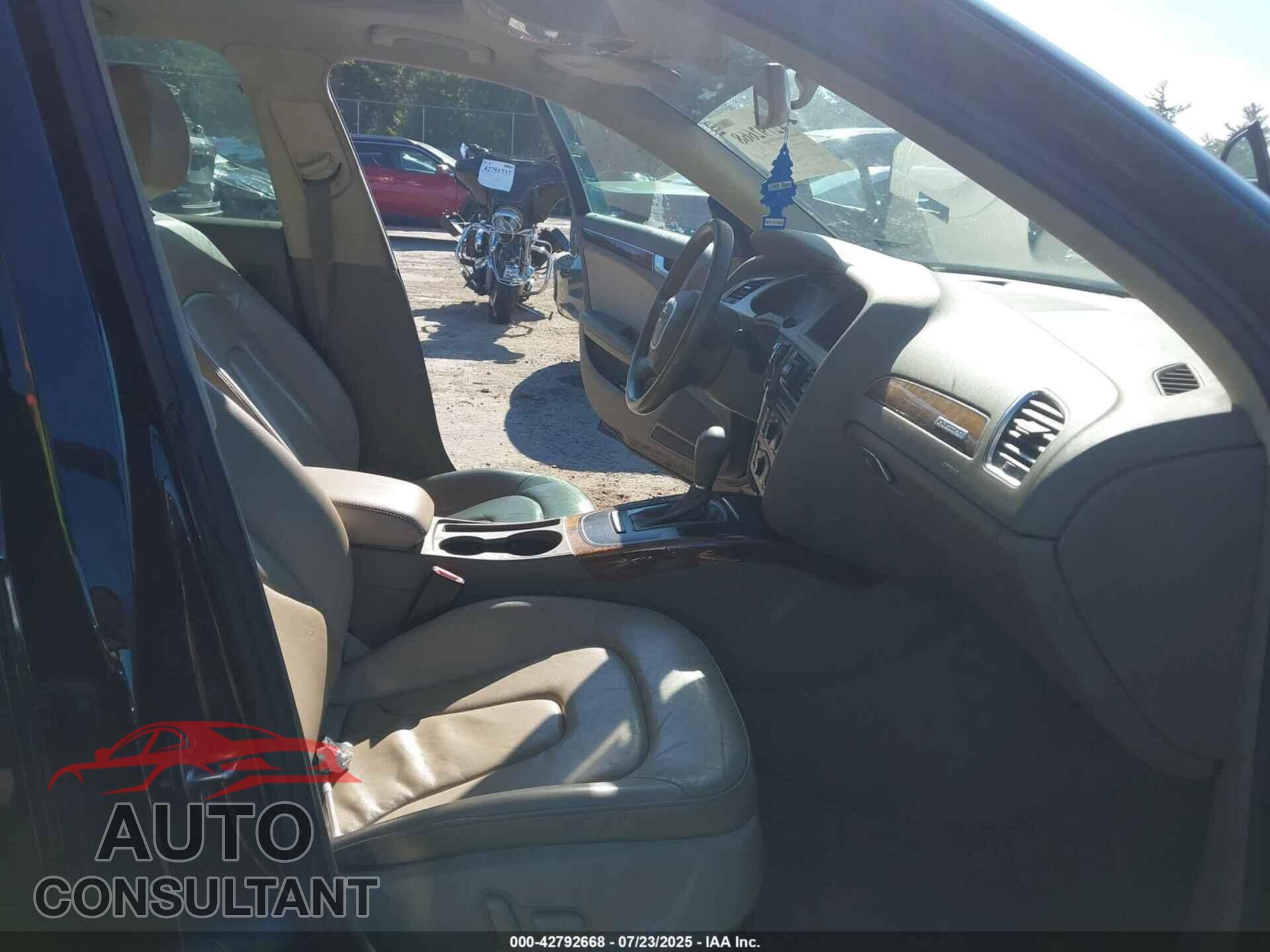 AUDI A4 2011 - WAUBFAFL7BN042280