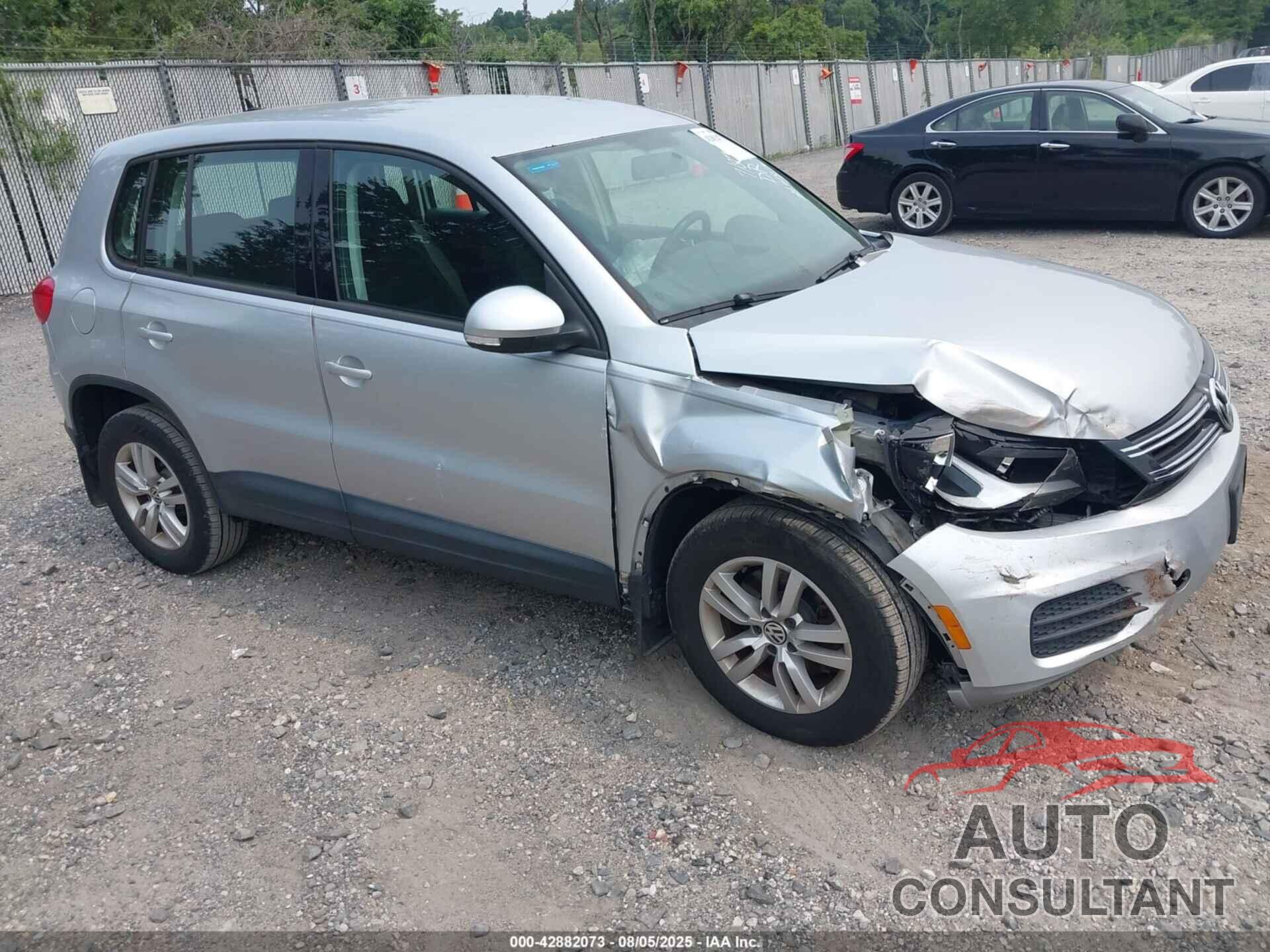 VOLKSWAGEN TIGUAN 2014 - WVGBV3AX2EW591844
