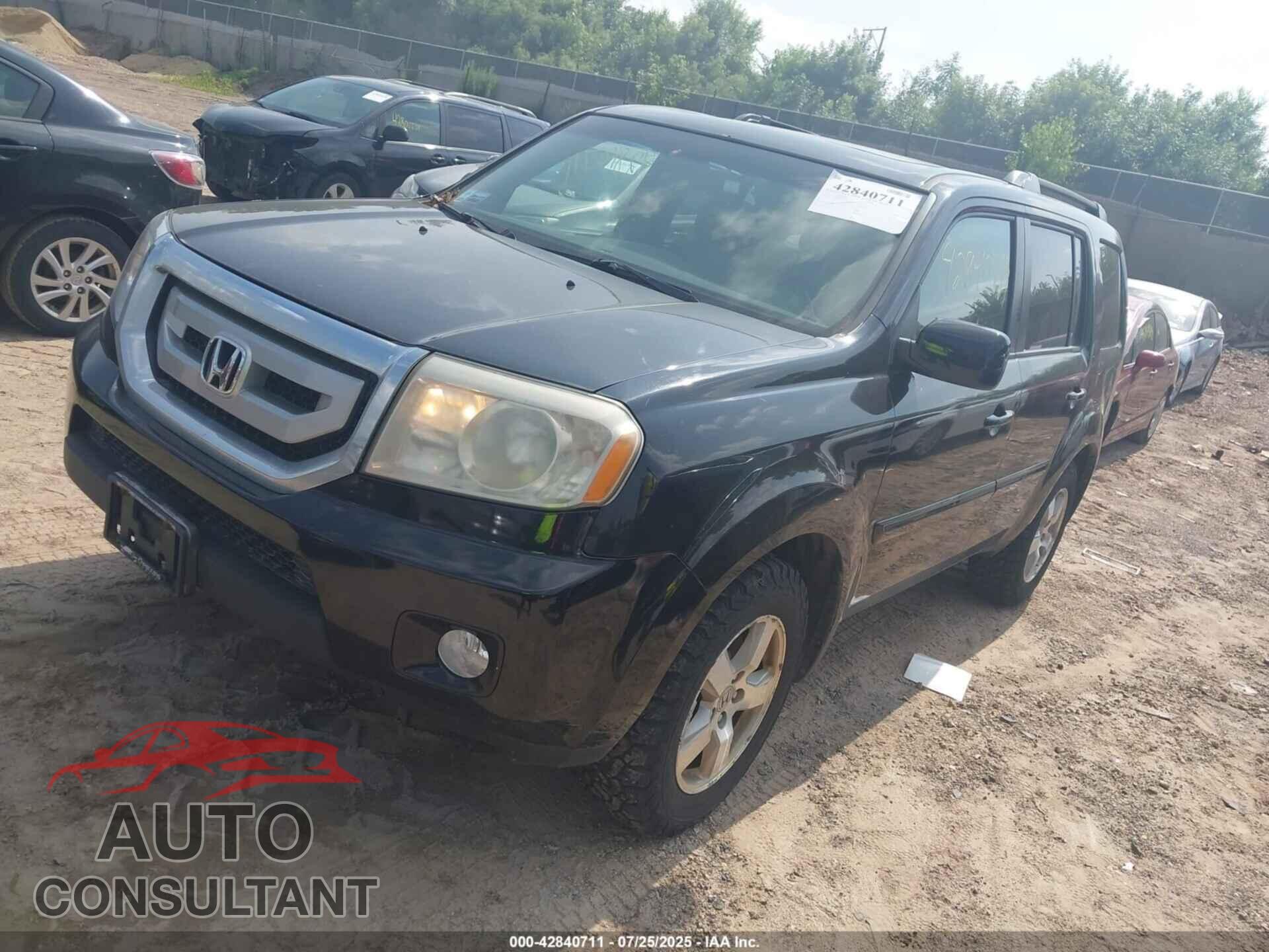 HONDA PILOT 2011 - 5FNYF4H59BB048268