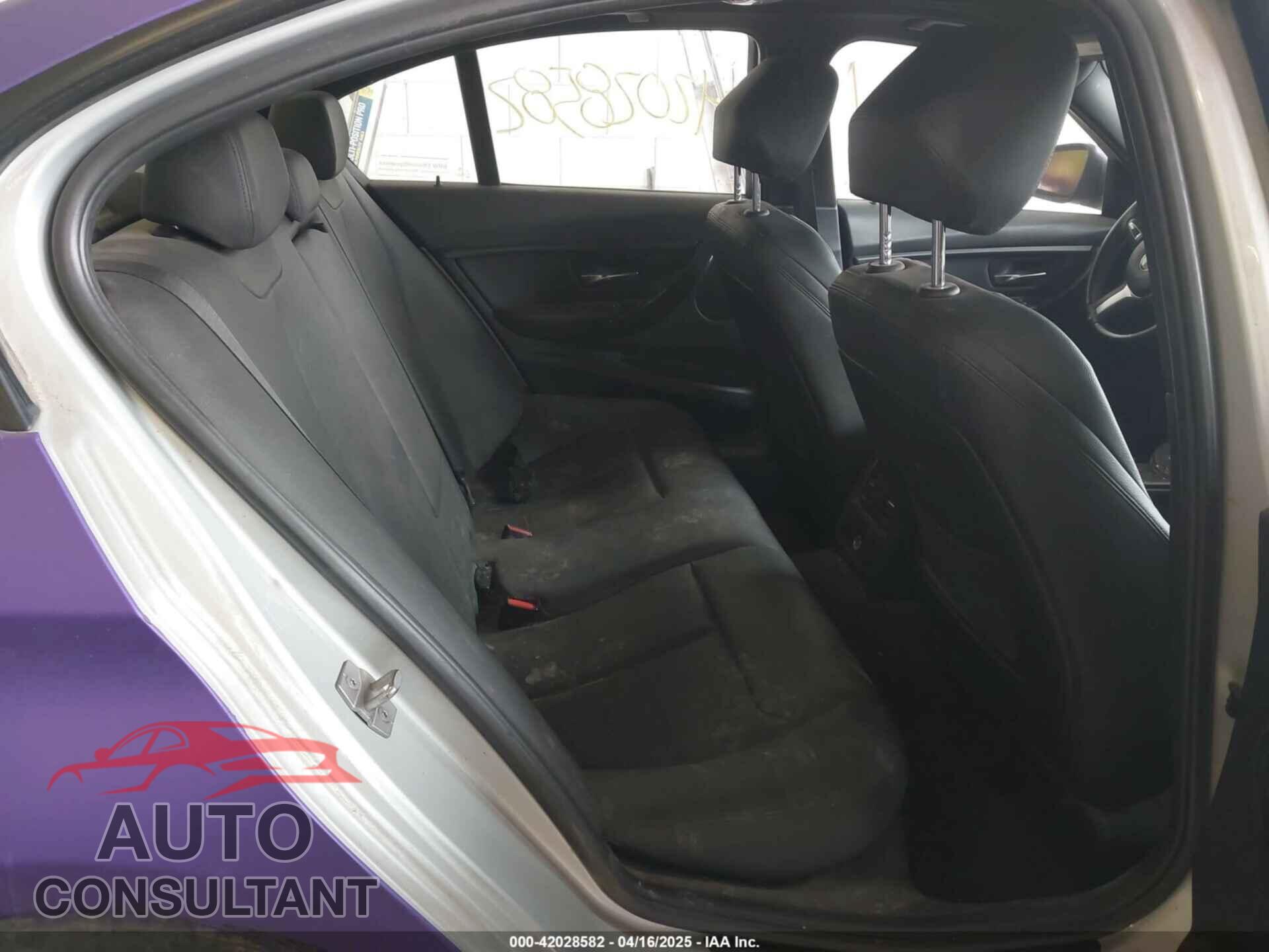 BMW 320I 2016 - WBA8E1G57GNT99592