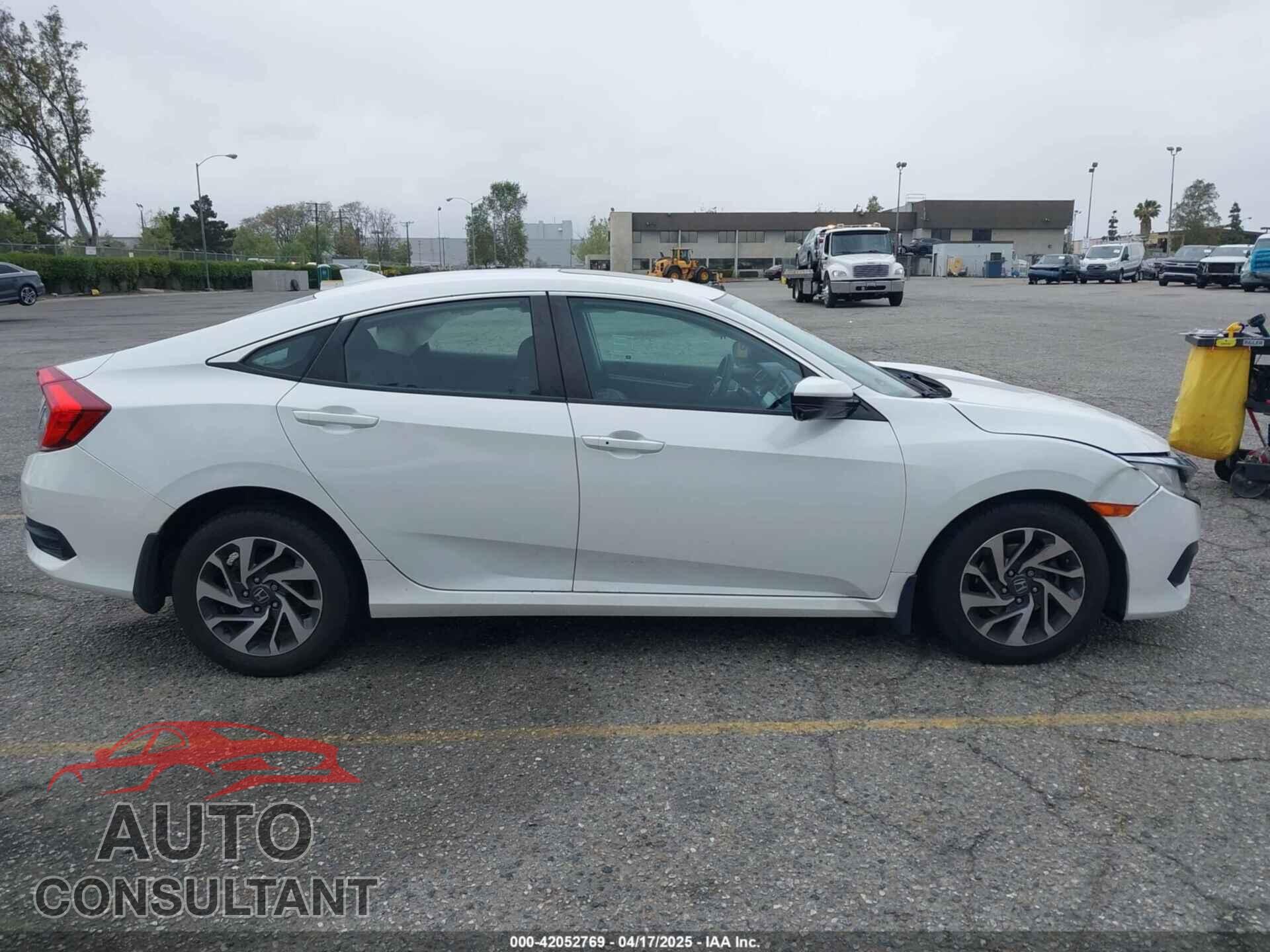 HONDA CIVIC 2017 - 2HGFC2F74HH560078