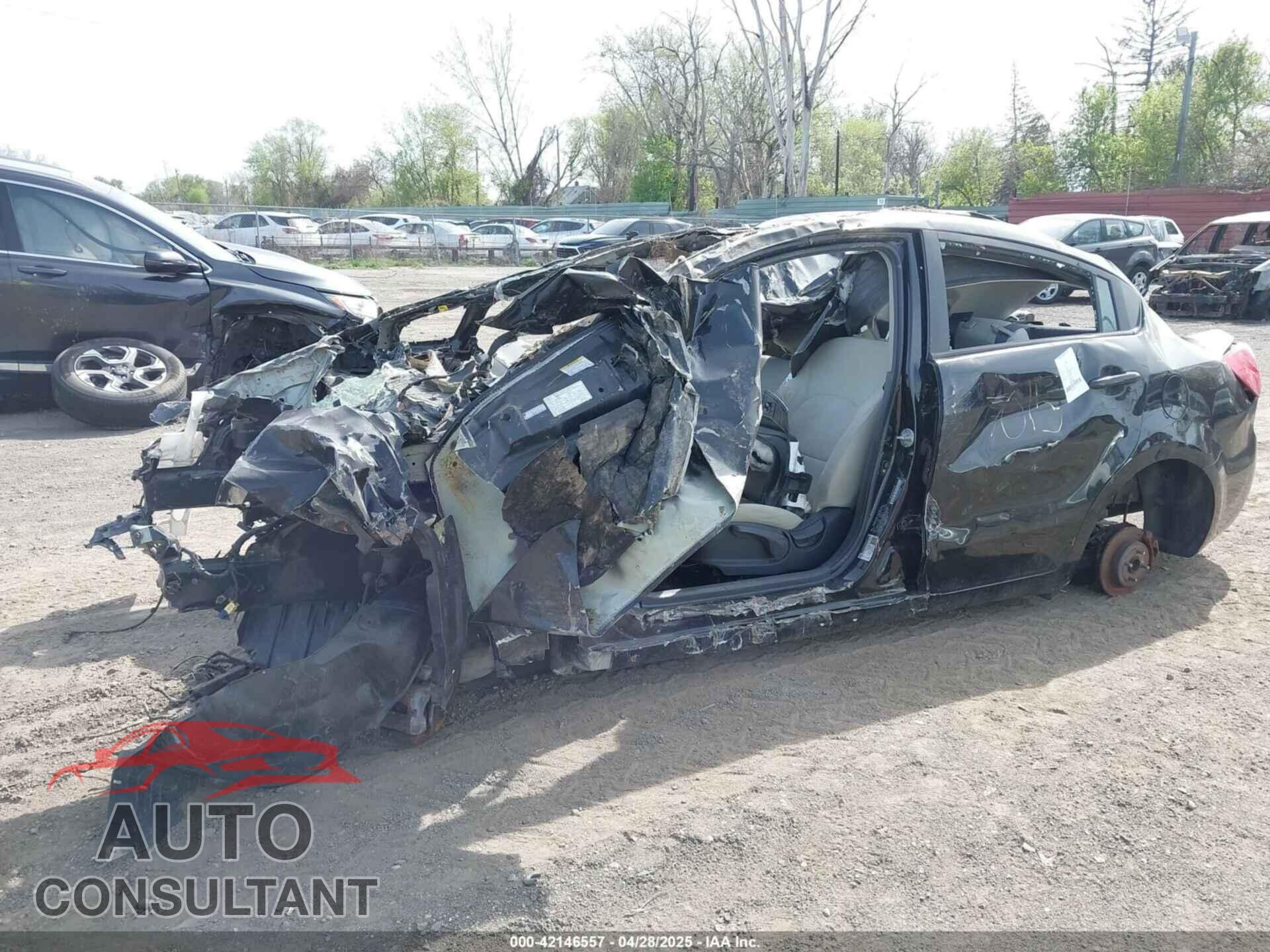 KIA RIO 2013 - KNADM4A3XD6247015