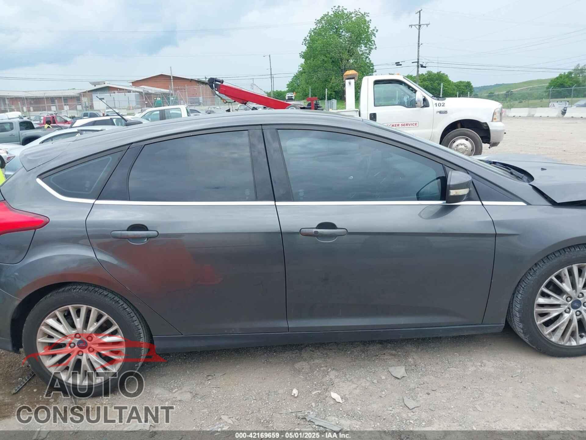 FORD FOCUS 2016 - 1FADP3N27GL372300