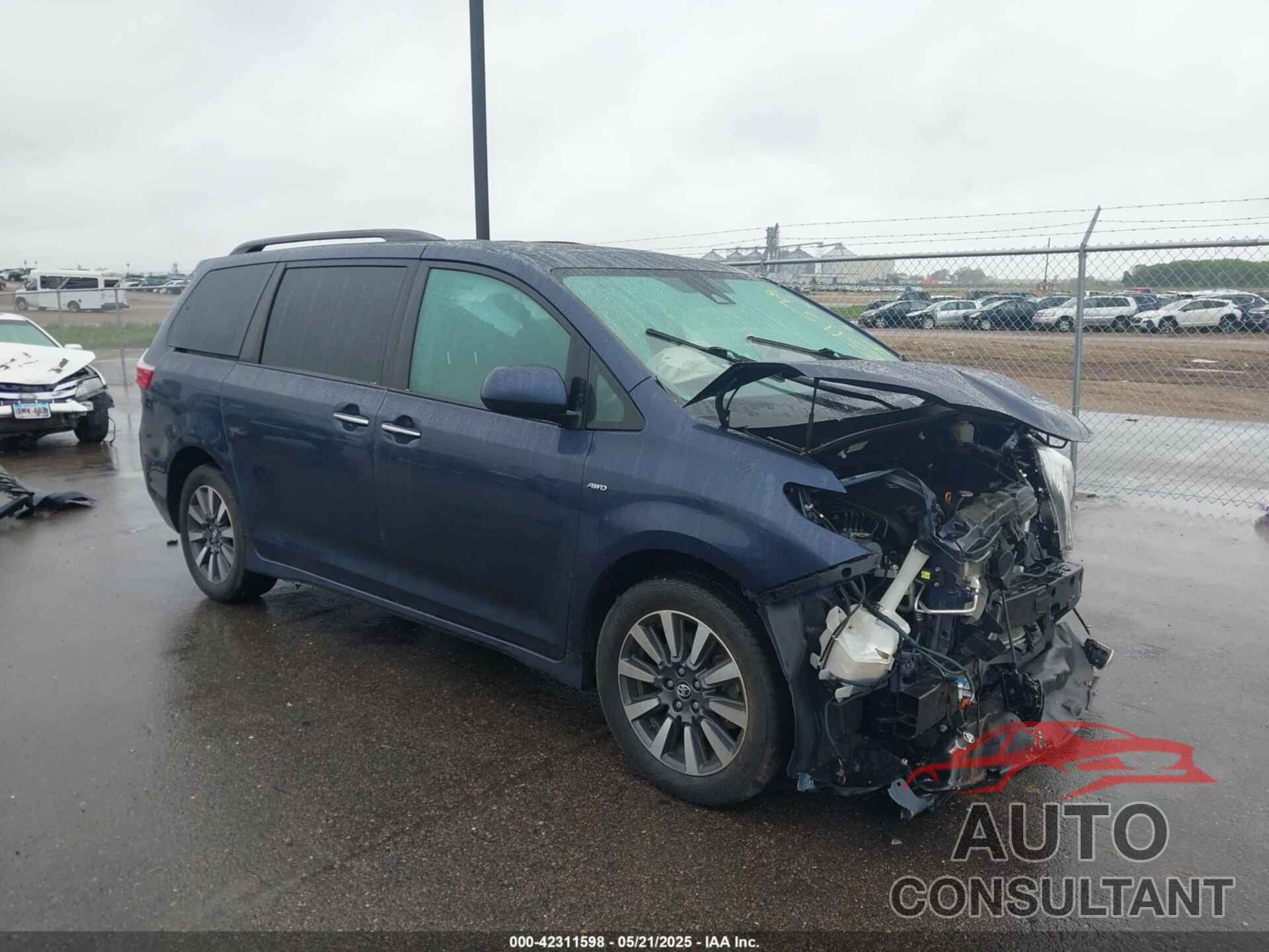TOYOTA SIENNA 2018 - 5TDDZ3DC8JS197365