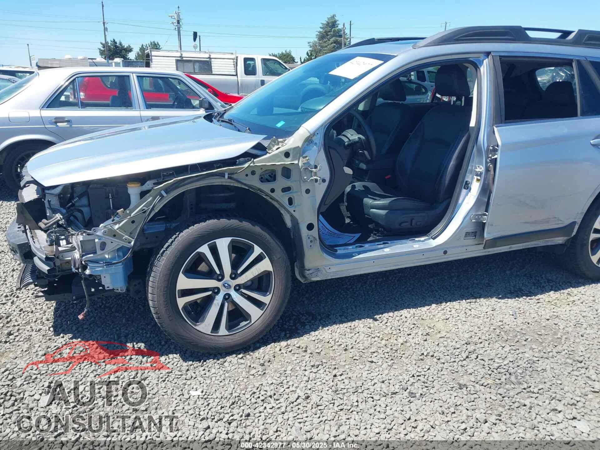SUBARU OUTBACK 2018 - 4S4BSANCXJ3272207