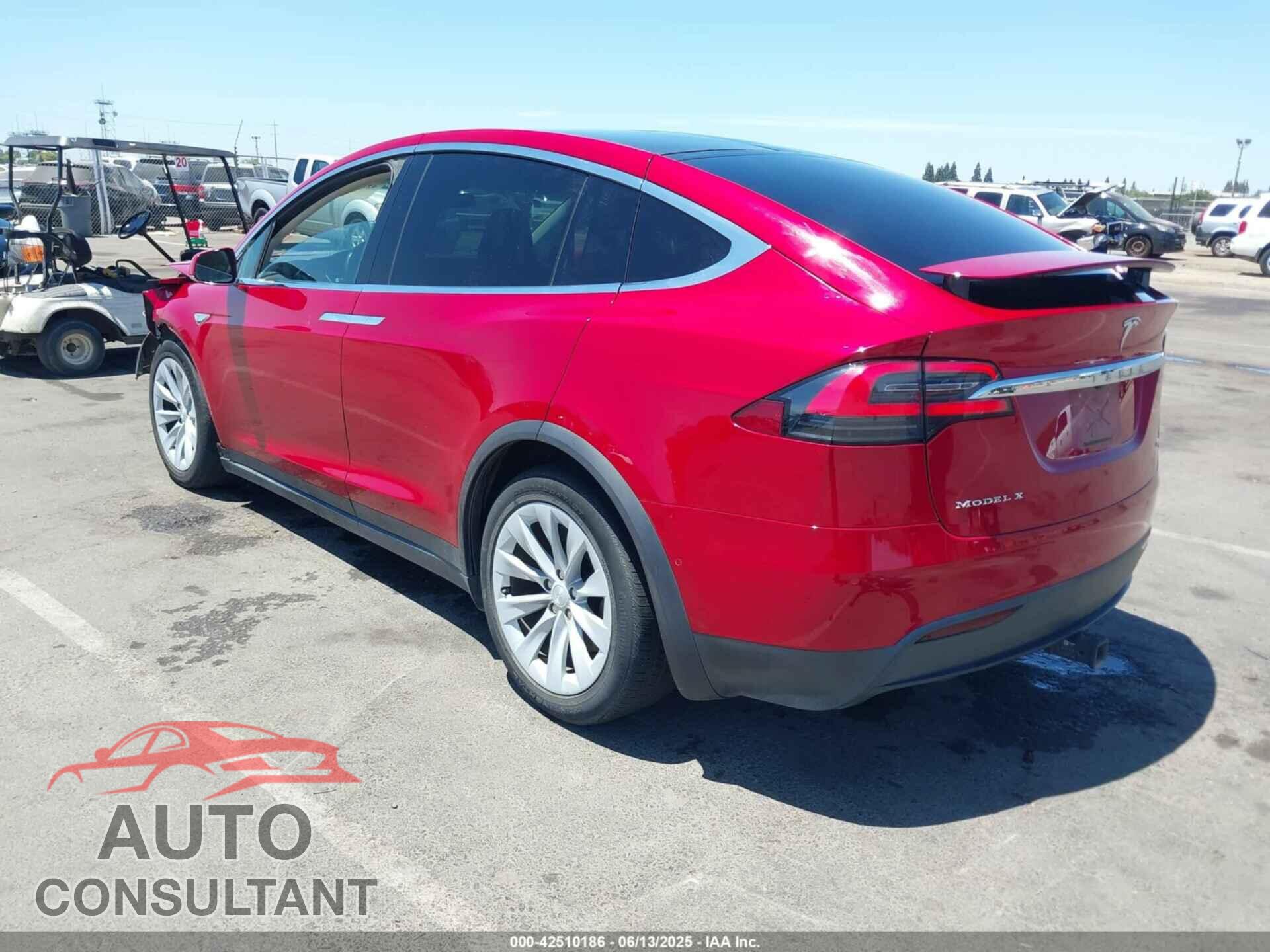 TESLA MODEL X 2016 - 5YJXCAE27GF009182
