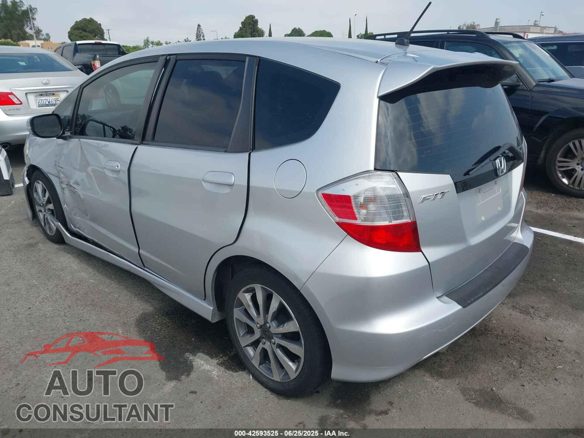 HONDA FIT 2012 - JHMGE8H51CS005097