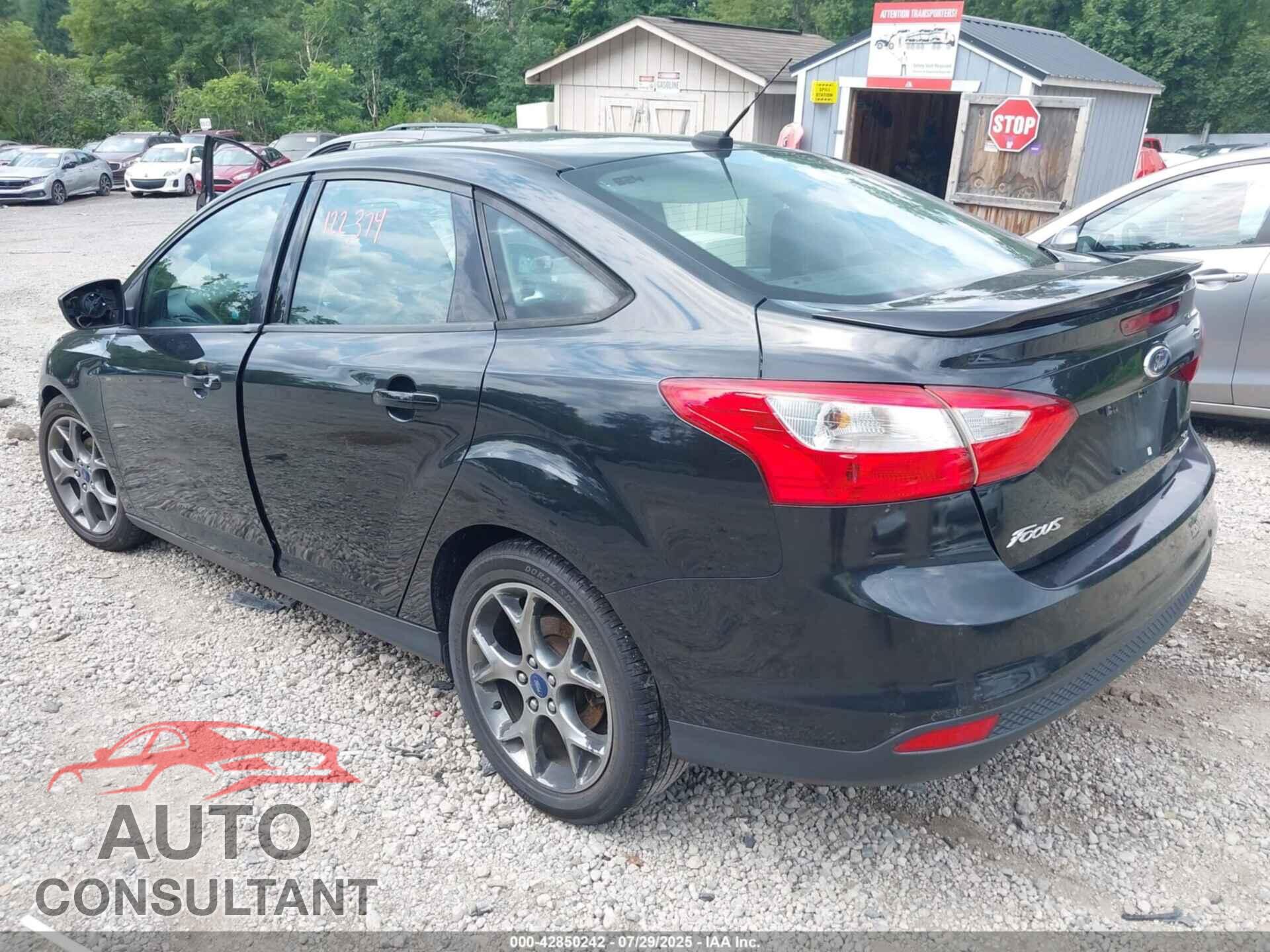 FORD FOCUS 2014 - 1FADP3F27EL217113