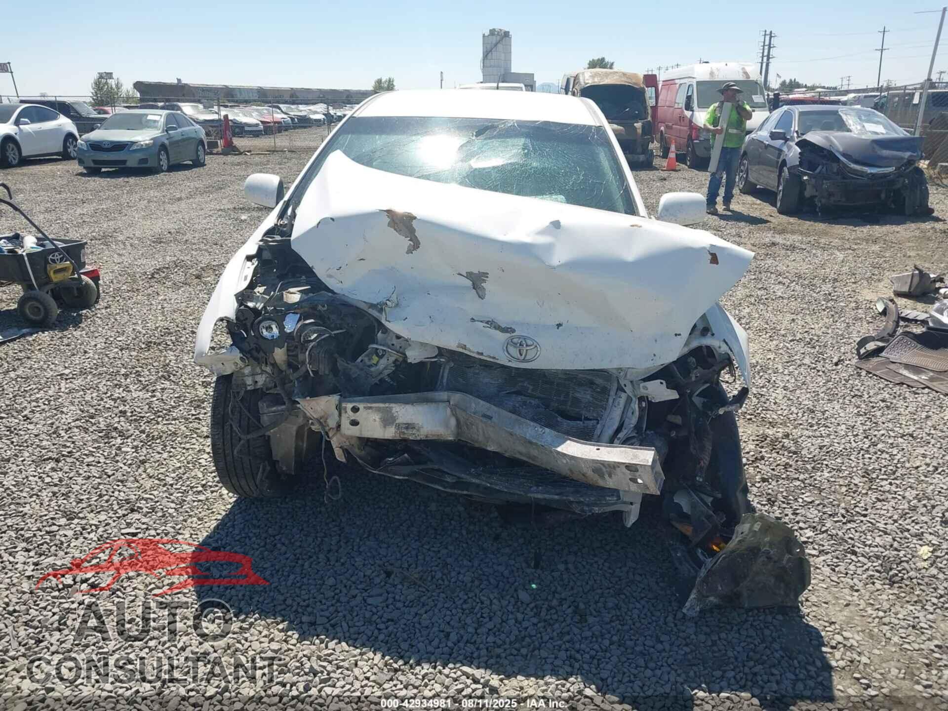 TOYOTA MATRIX 2010 - 2T1KU4EE8AC525419