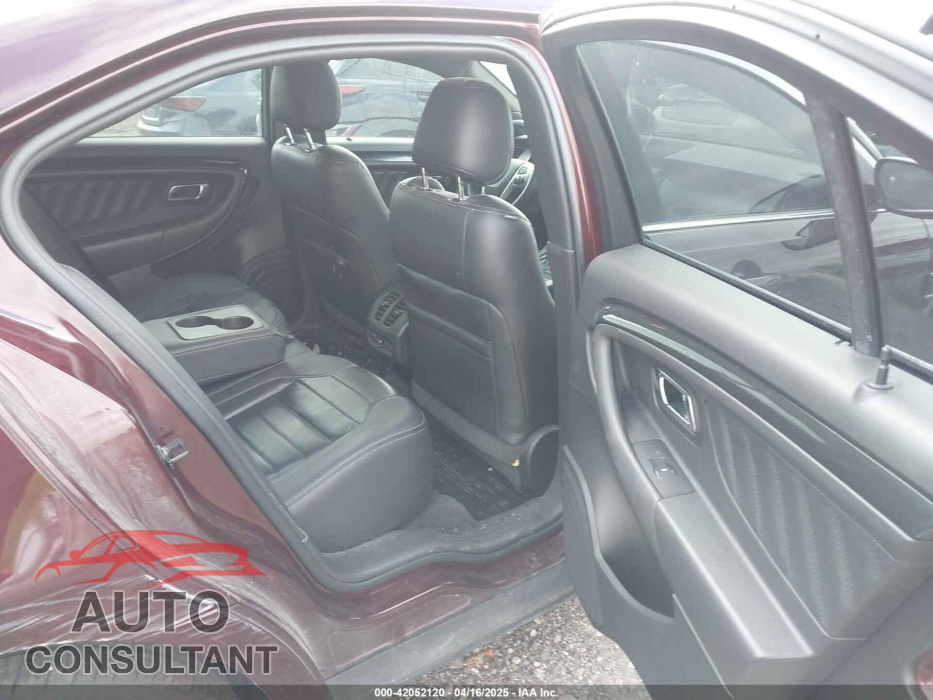 FORD TAURUS 2018 - 1FAHP2KT4JG107178