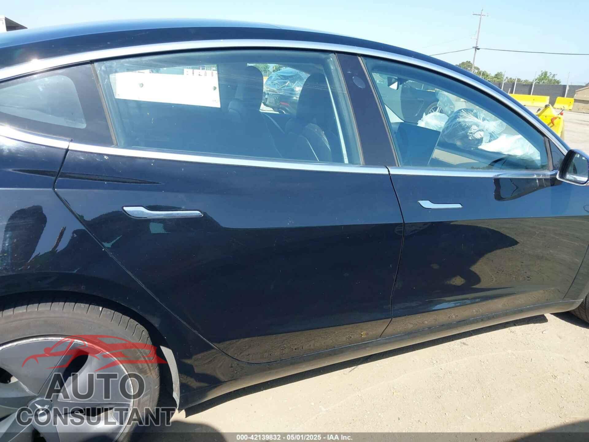 TESLA MODEL 3 2018 - 5YJ3E1EA7JF057031