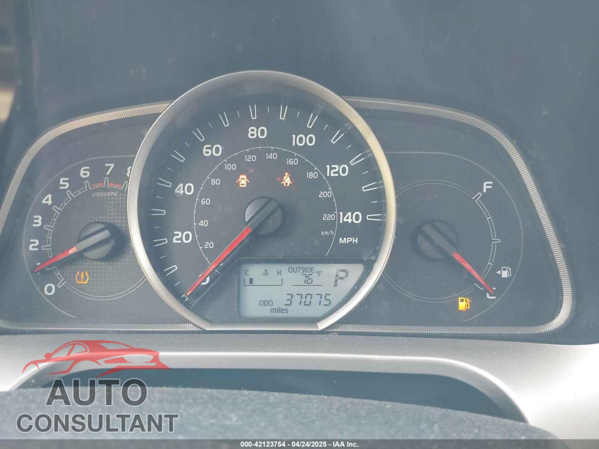 TOYOTA RAV4 2013 - JTMRFREV5DD020600