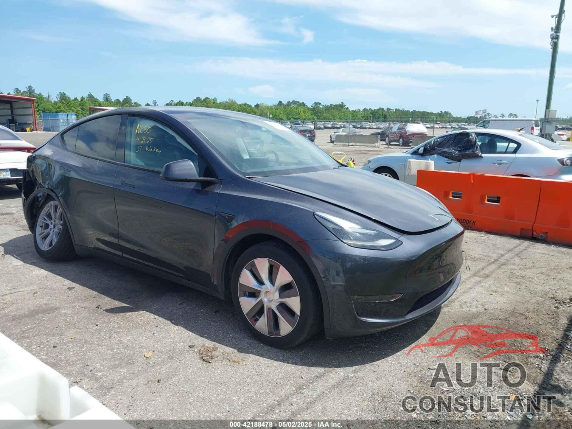 TESLA MODEL Y 2024 - 7SAYGDEE3RA253127