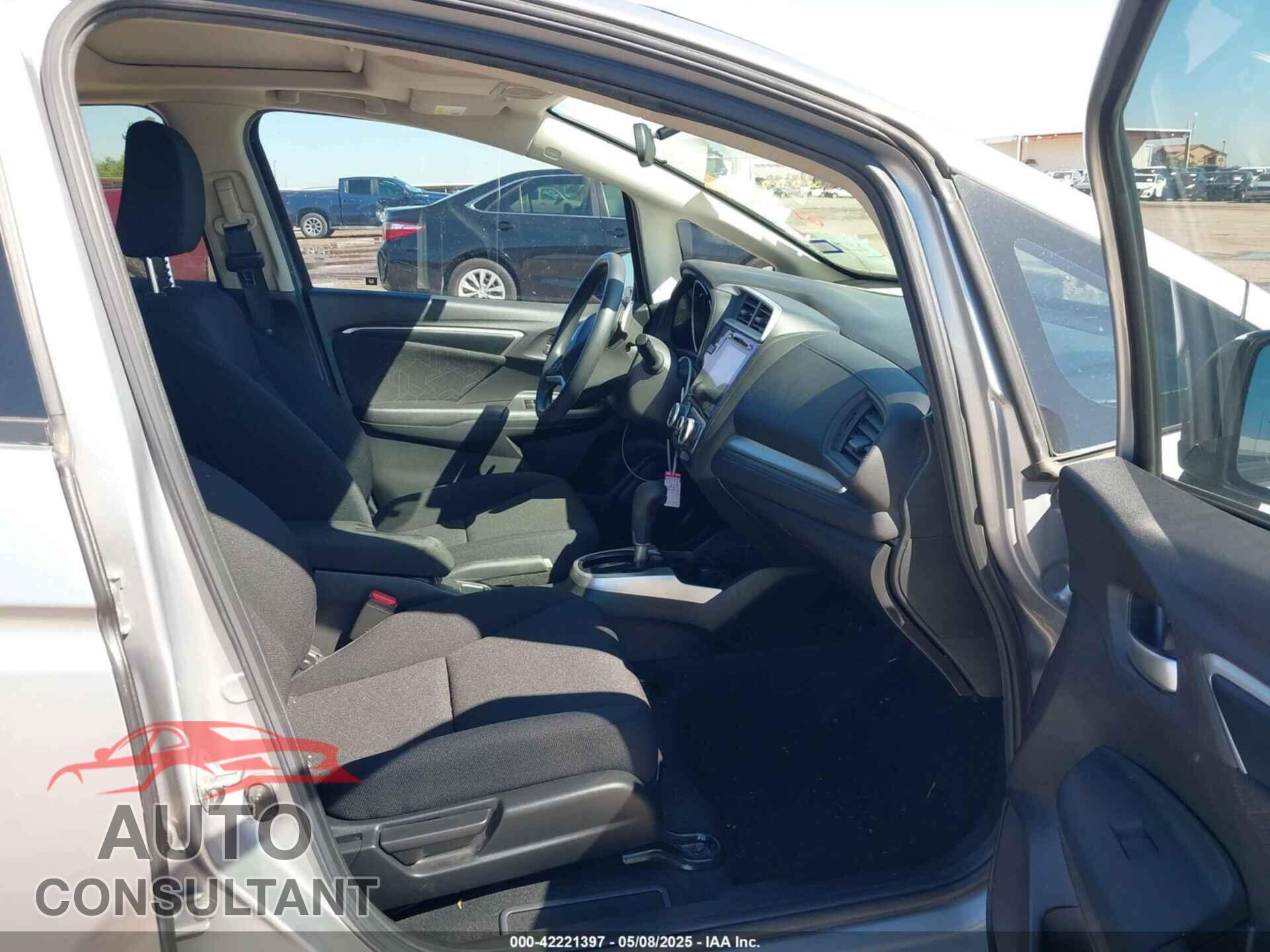 HONDA FIT 2017 - JHMGK5H70HS004961