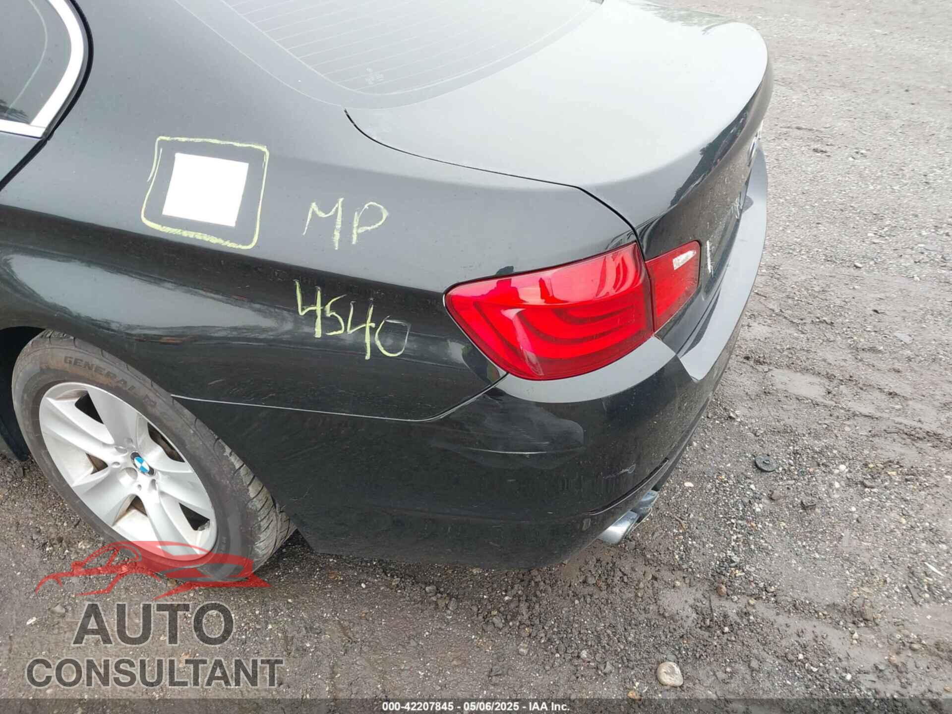 BMW 528I 2012 - WBAXH5C52CDW08141