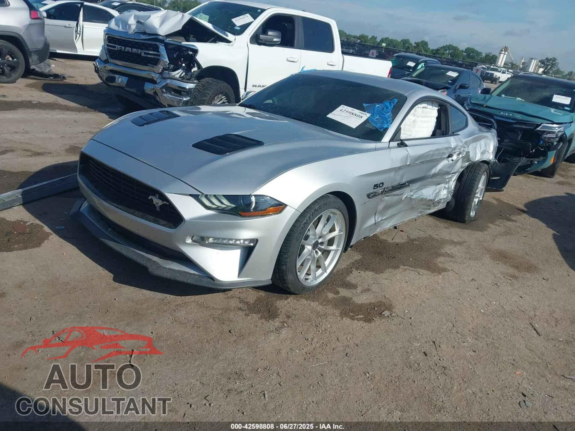 FORD MUSTANG 2019 - 1FA6P8CF8K5143066