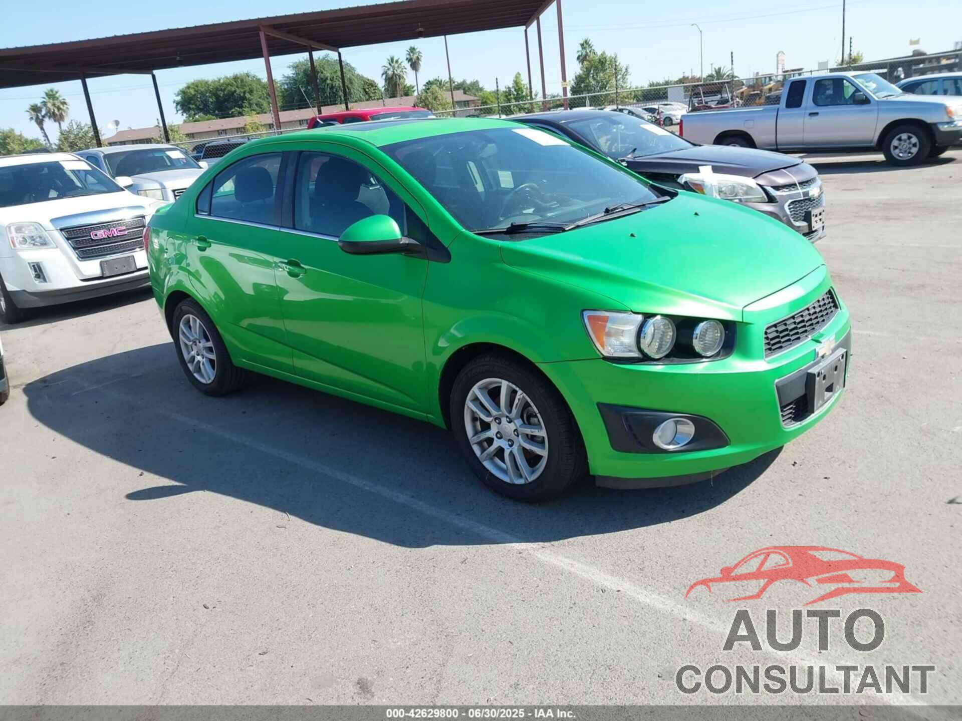 CHEVROLET SONIC 2015 - 1G1JC5SG6F4129518