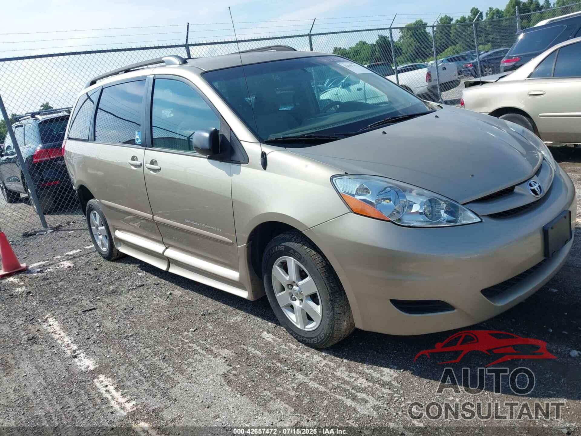 TOYOTA SIENNA 2010 - 5TDKK4CC2AS334626