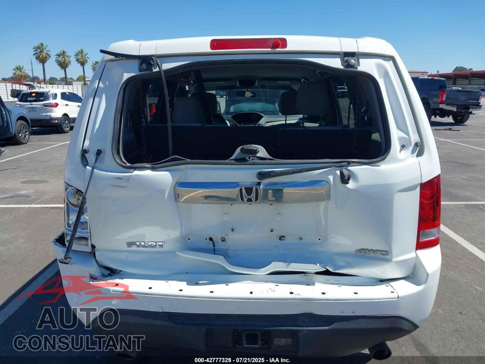 HONDA PILOT 2015 - 5FNYF4H45FB025583