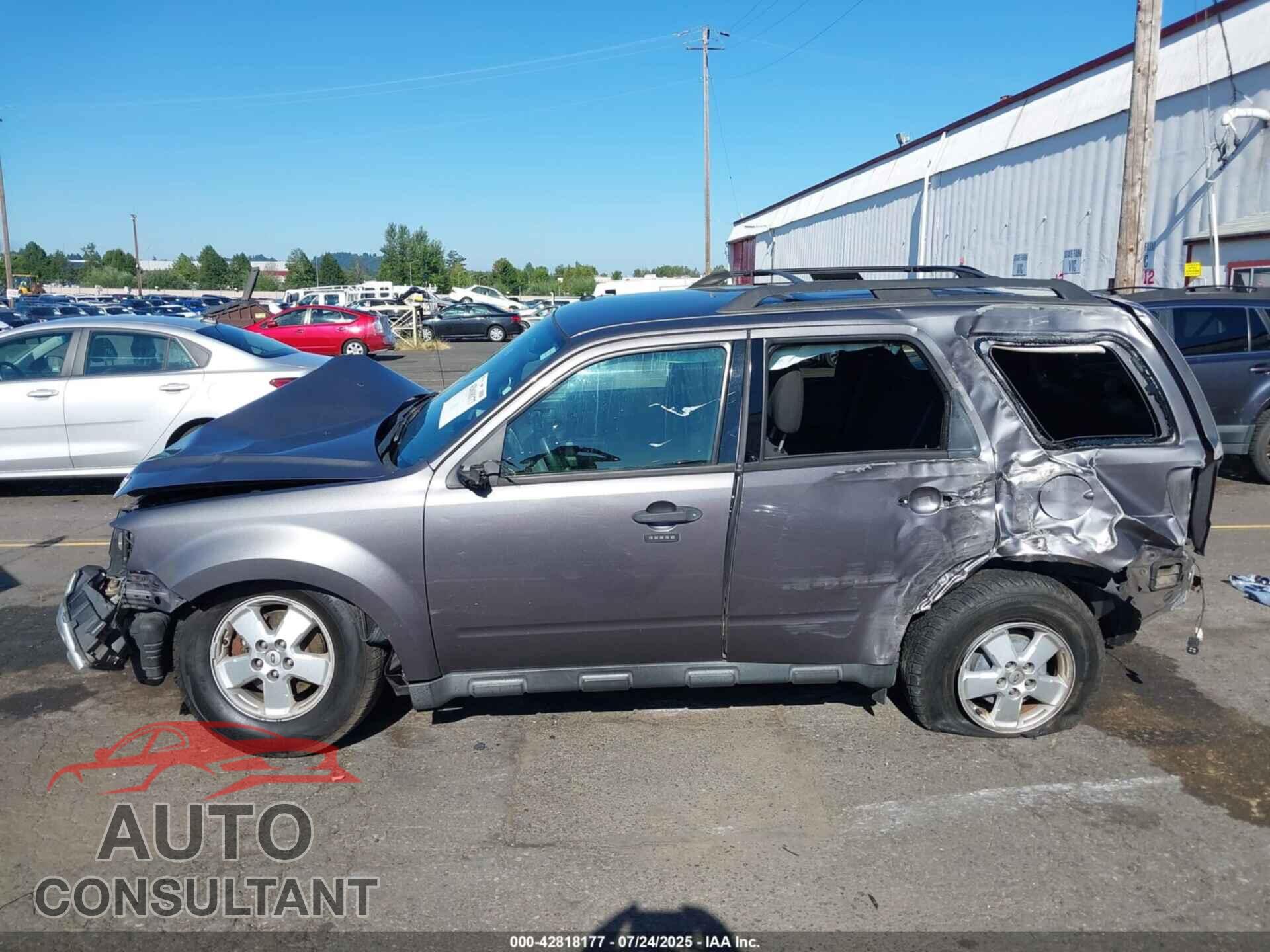 FORD ESCAPE 2011 - 1FMCU0D7XBKA58192