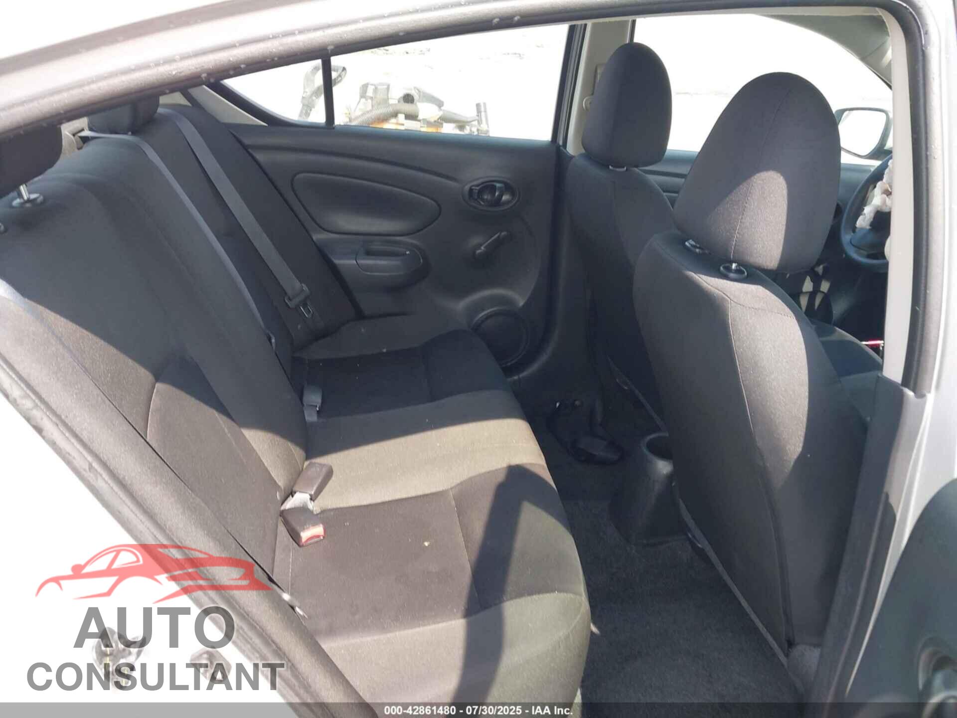 NISSAN VERSA 2018 - 3N1CN7AP7JL836480