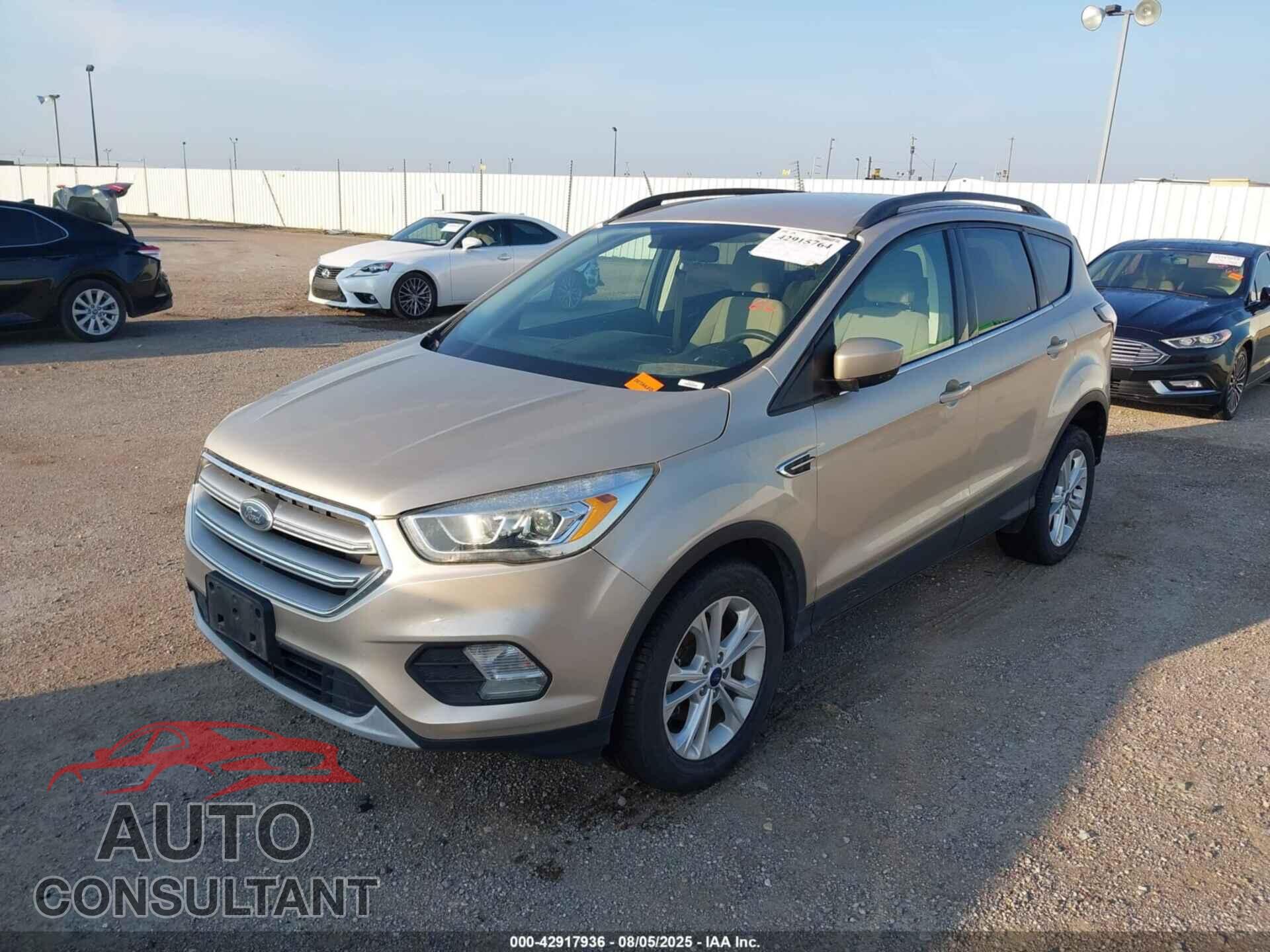 FORD ESCAPE 2017 - 1FMCU0GD4HUE27532