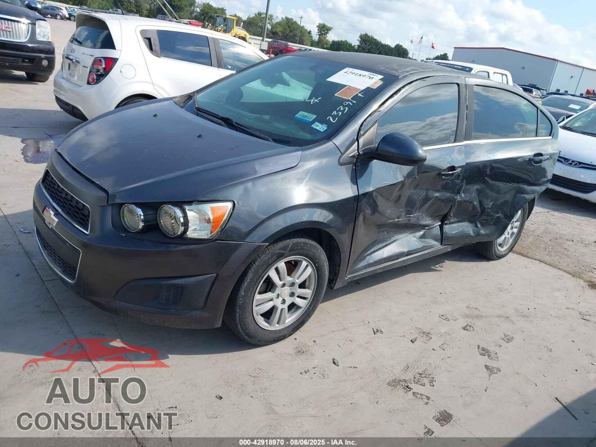 CHEVROLET SONIC 2014 - 1G1JC5SH4E4233917