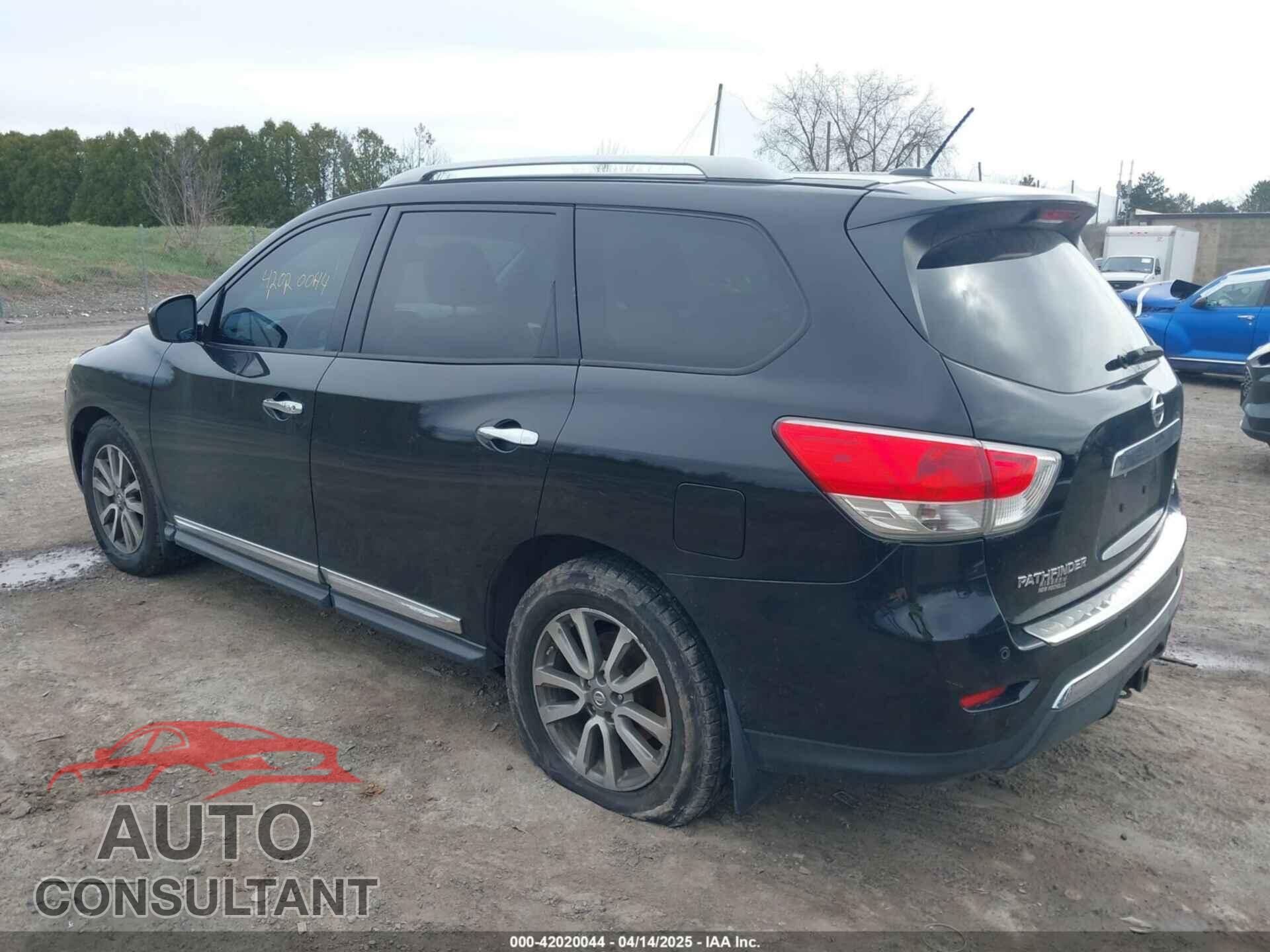 NISSAN PATHFINDER 2014 - 5N1AR2MM5EC680563