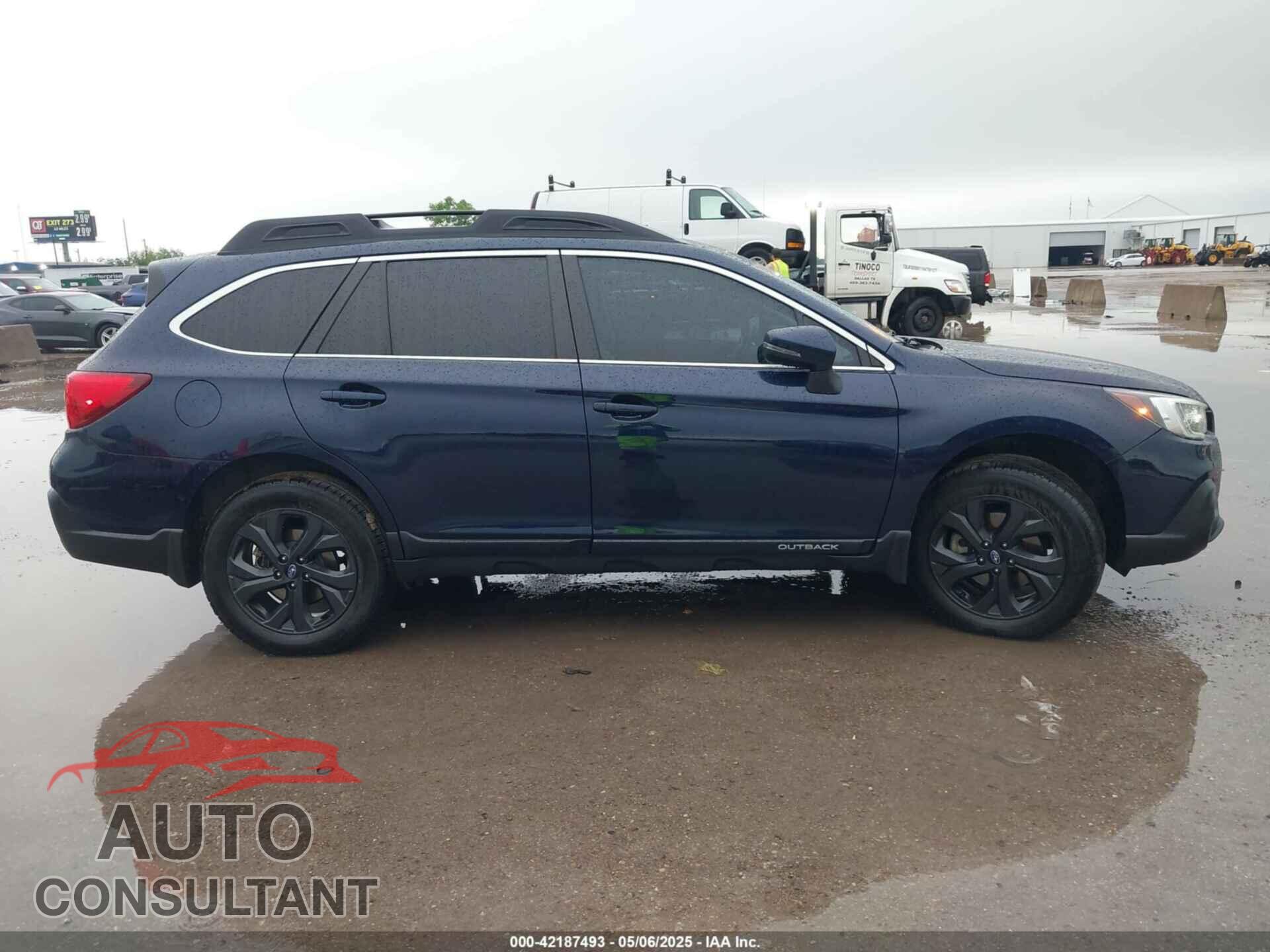 SUBARU OUTBACK 2018 - 4S4BSANC7J3289661