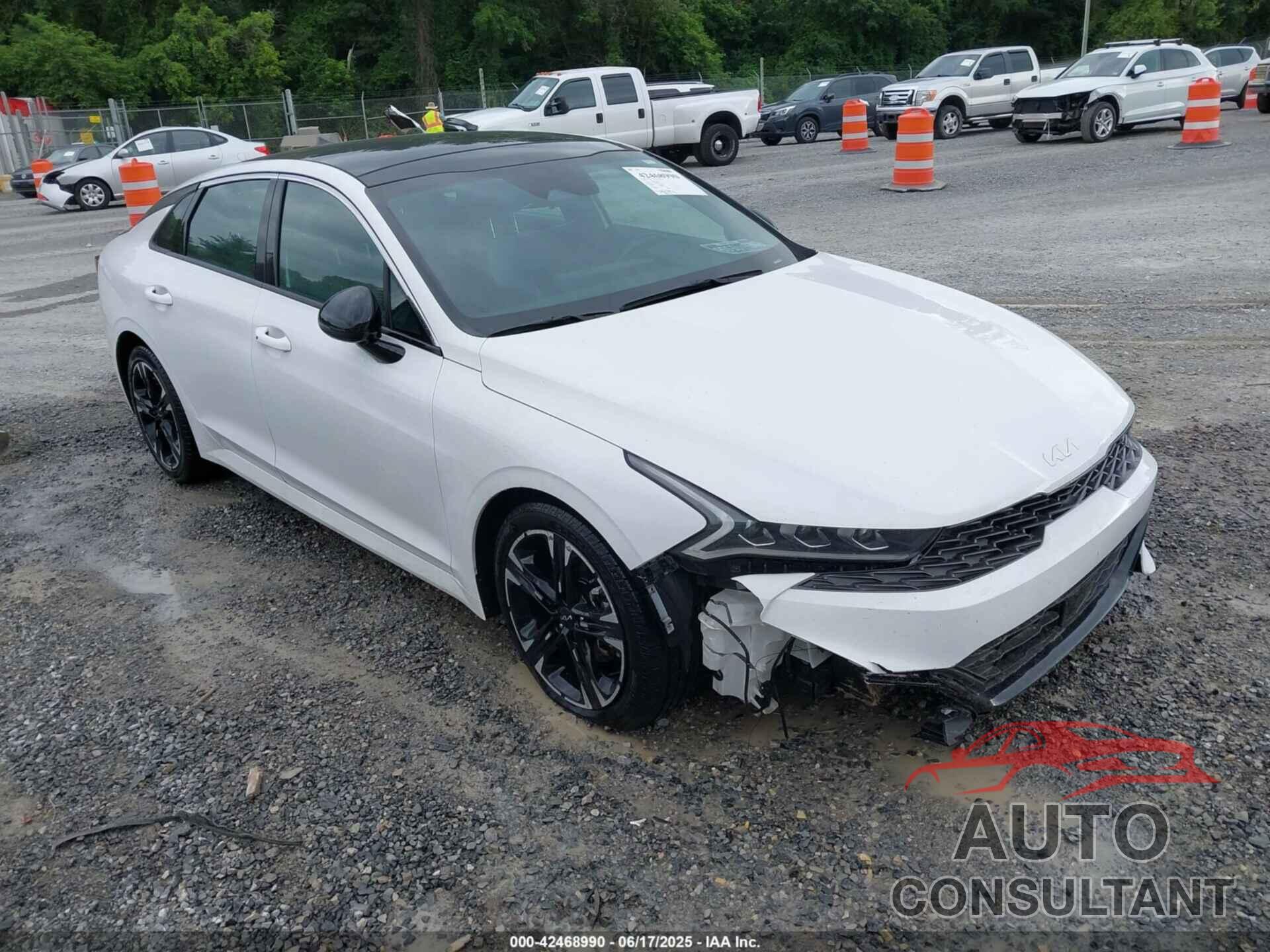 KIA K5 2023 - 5XXG64J28PG210083
