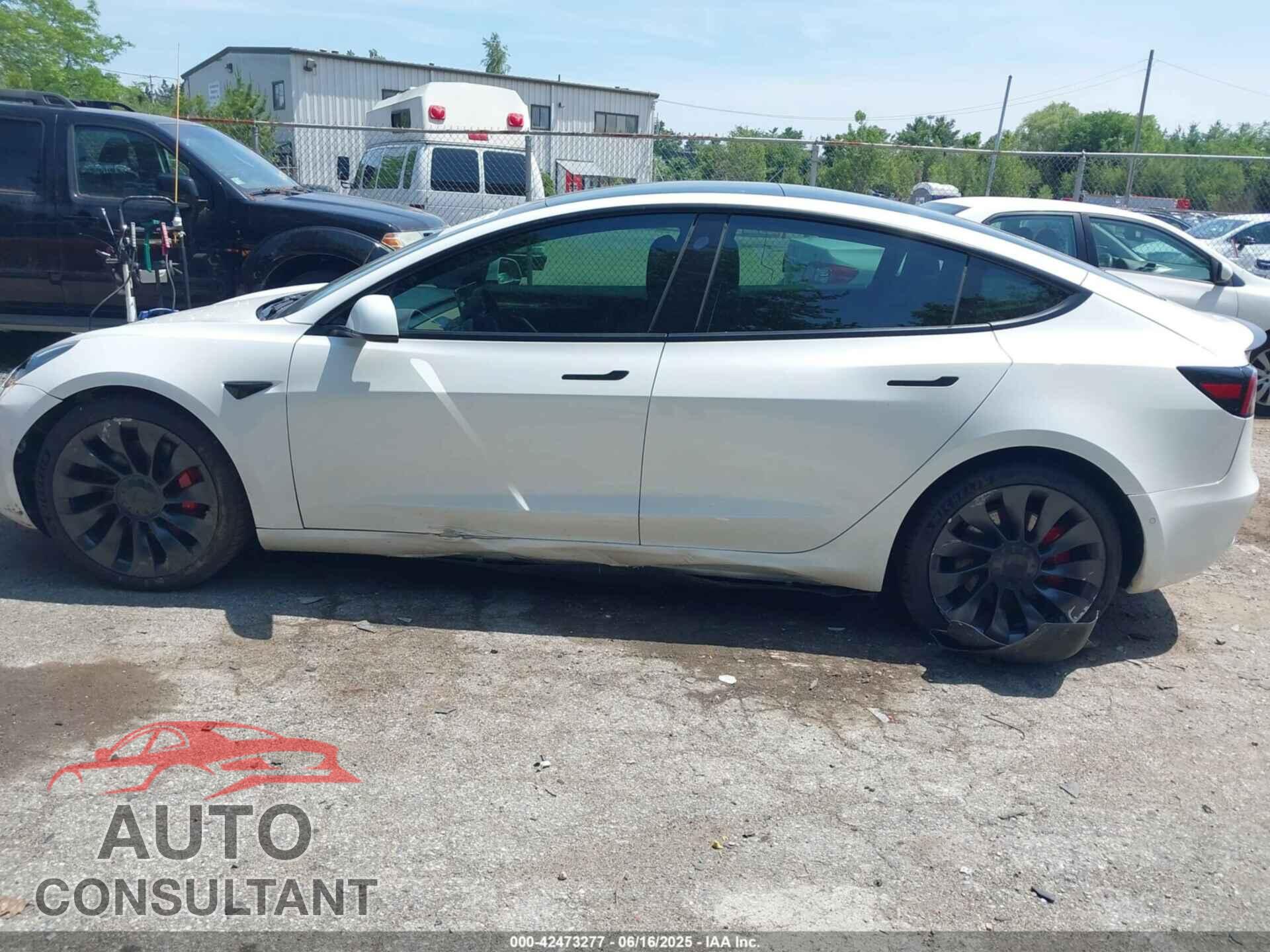 TESLA MODEL 3 2021 - 5YJ3E1EC4MF044601