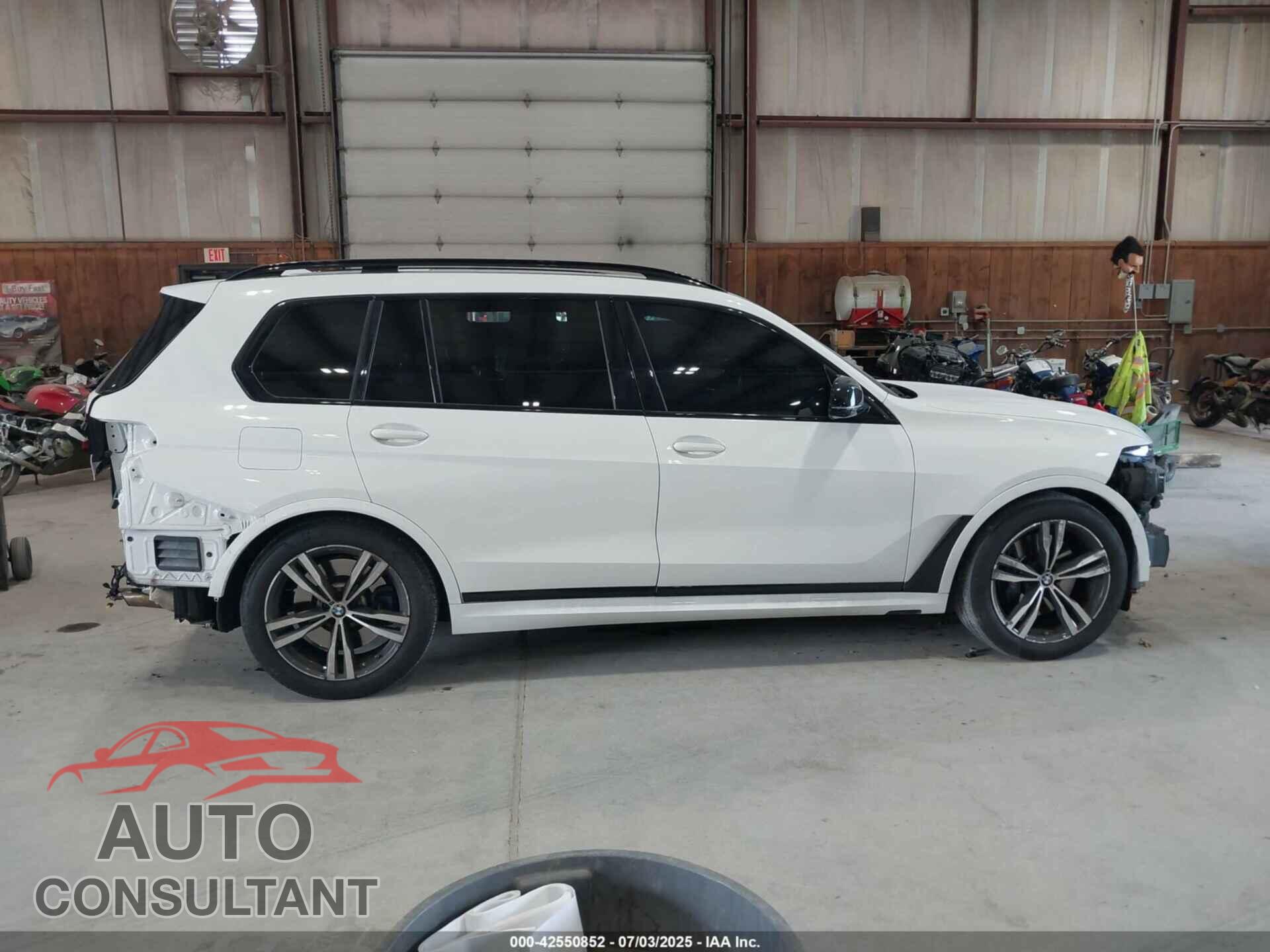 BMW X7 2023 - 5UX33EM09P9P12572