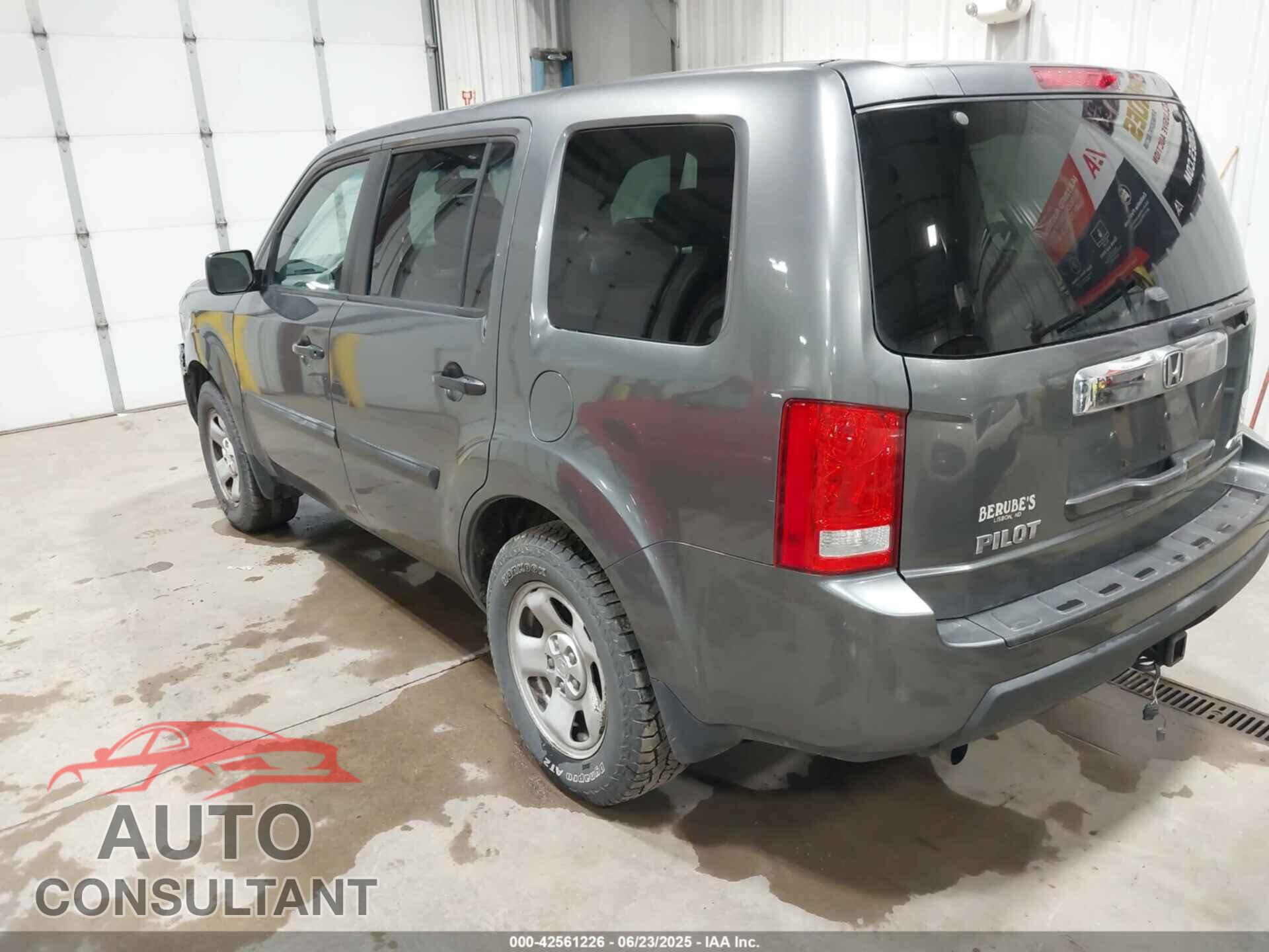 HONDA PILOT 2011 - 5FNYF4H22BB061322