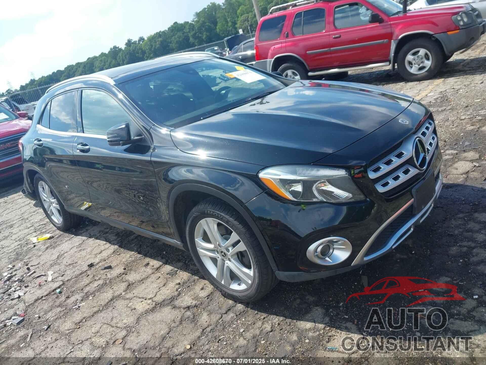 MERCEDES-BENZ GLA 250 2019 - WDCTG4GB7KU003670