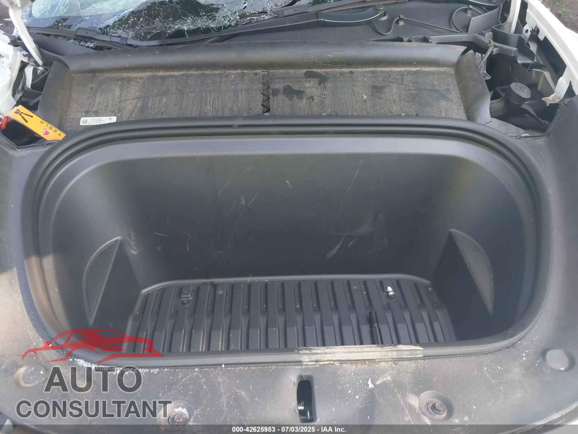 TESLA MODEL Y 2022 - 7SAYGDEE2NF431316