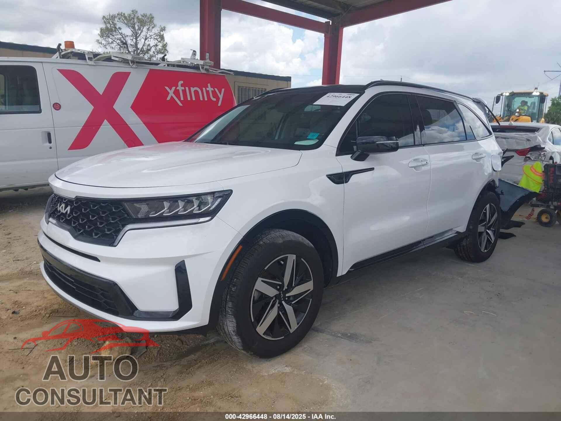 KIA SORENTO 2023 - 5XYRL4LC6PG211414