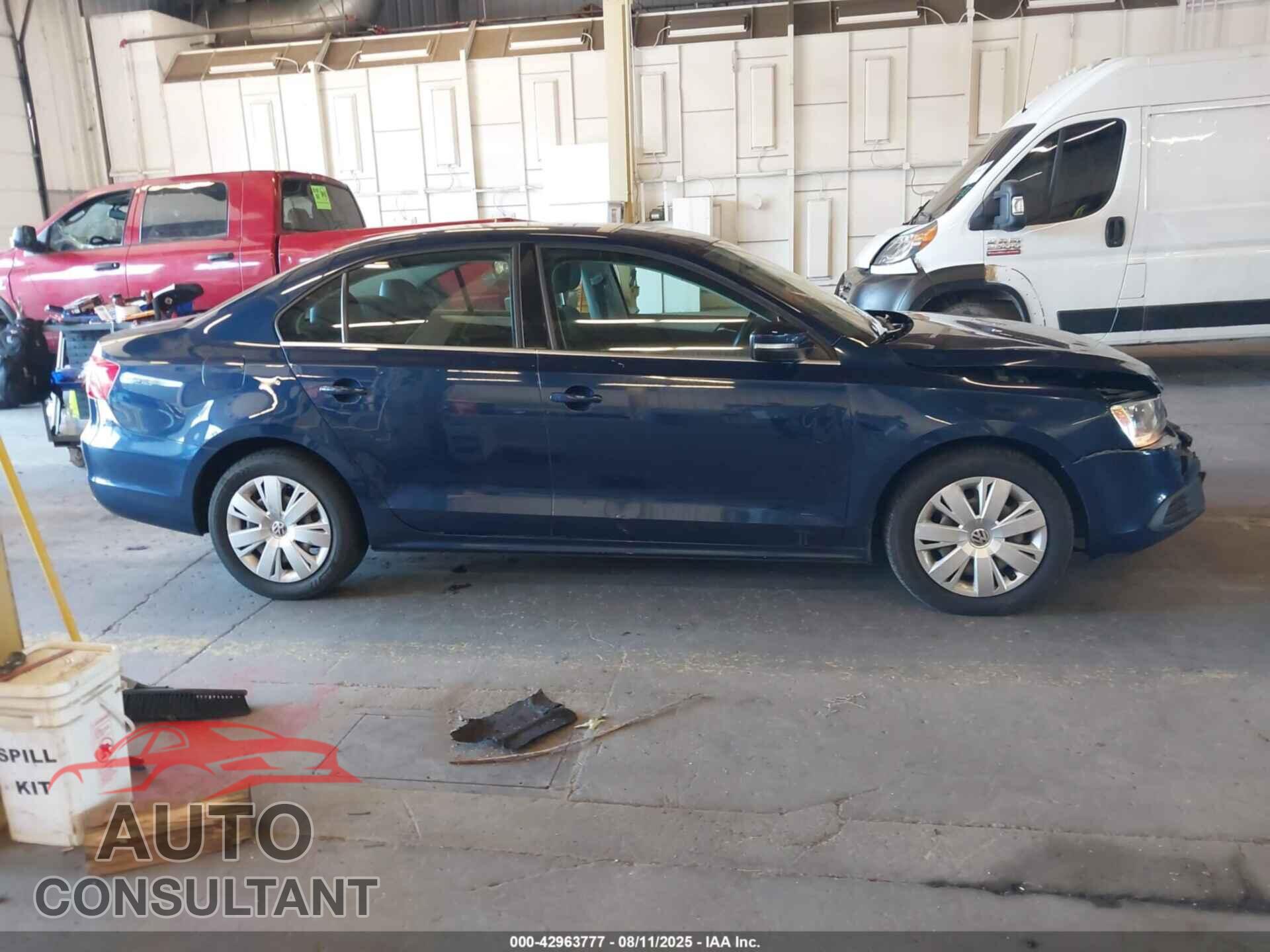 VOLKSWAGEN JETTA 2013 - 3VWDP7AJ9DM420630
