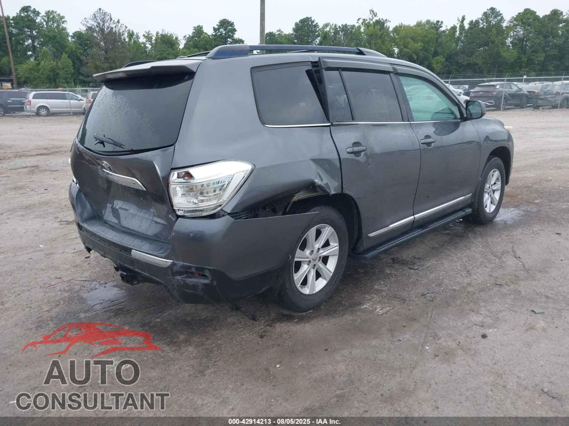 TOYOTA HIGHLANDER 2011 - 5TDBK3EH1BS067676