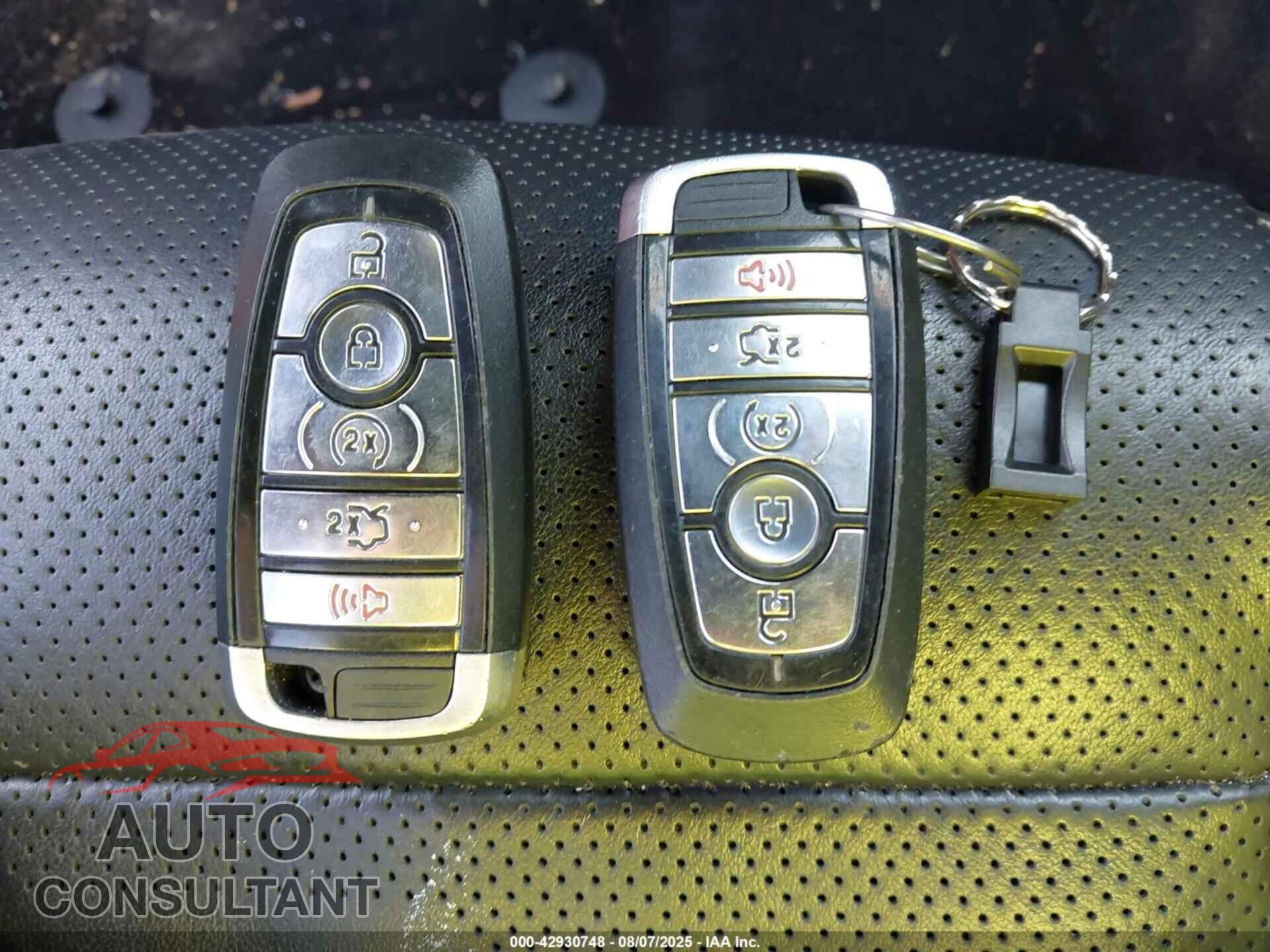 FORD MUSTANG 2019 - 1FATP8UH7K5122664