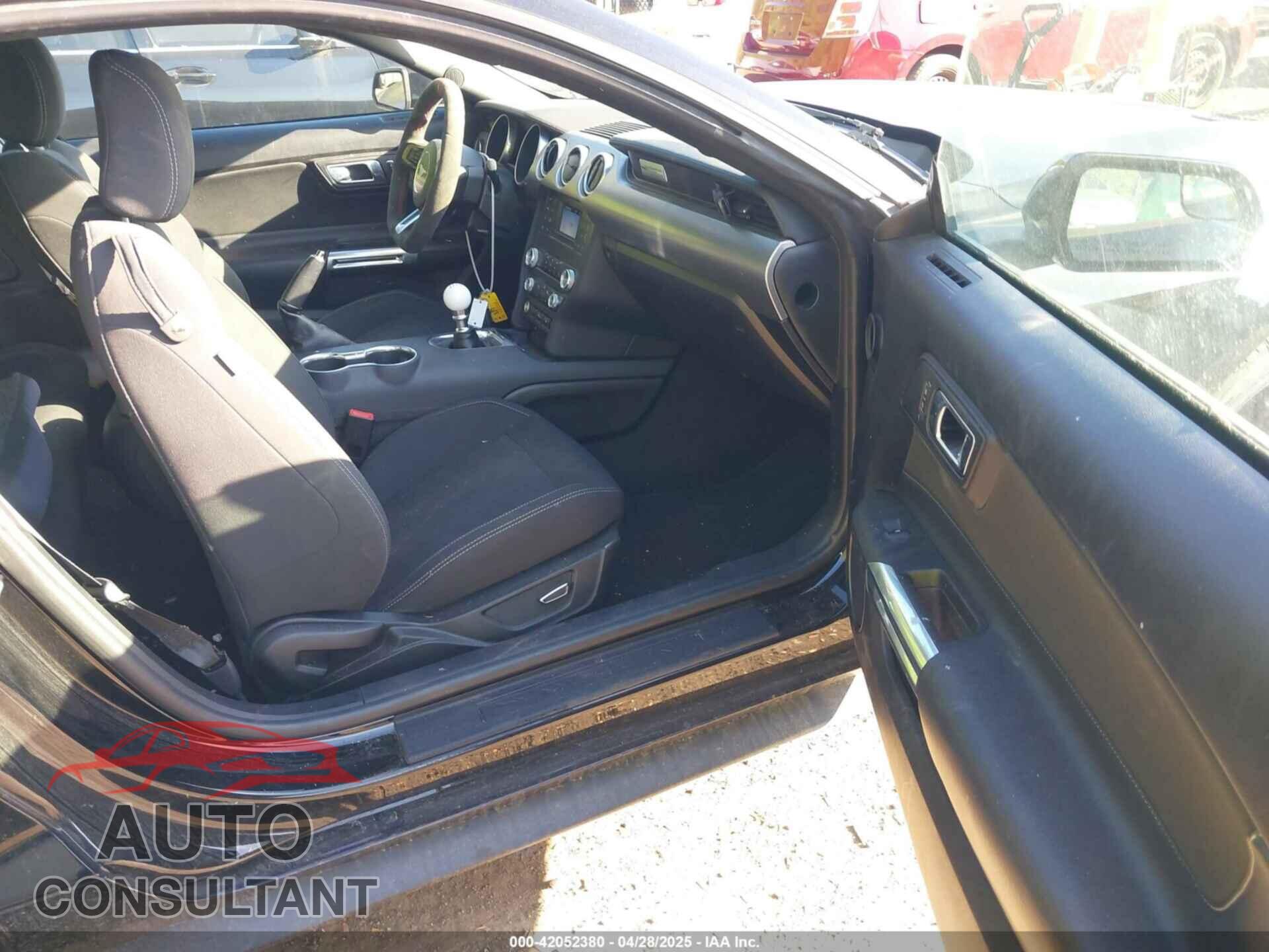 FORD MUSTANG 2019 - 1FA6P8CF2K5108720