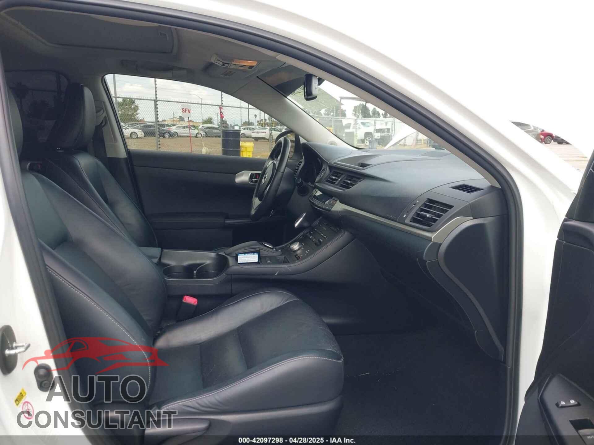 LEXUS CT 200H 2011 - JTHKD5BH2B2035688