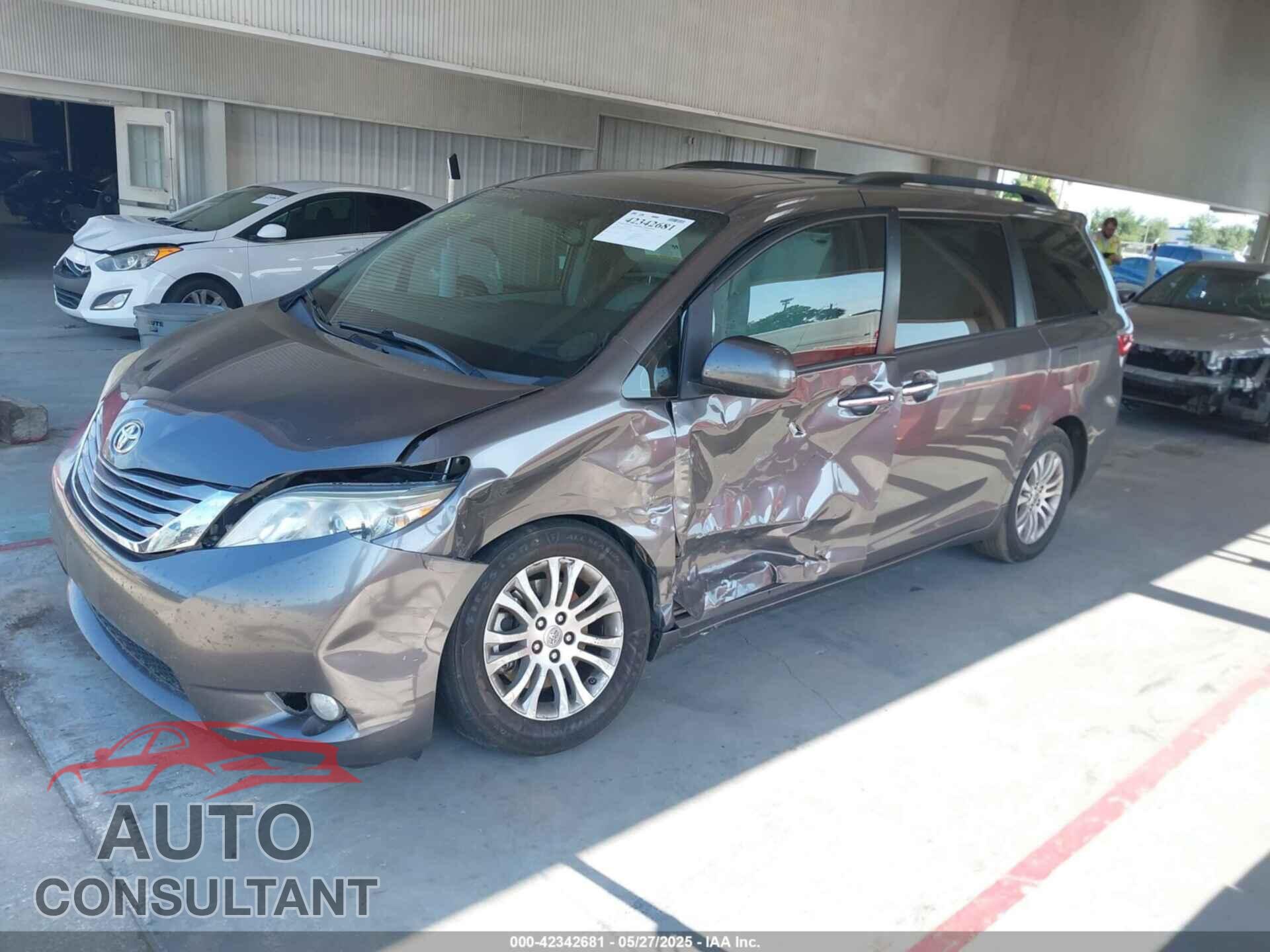 TOYOTA SIENNA 2017 - 5TDYZ3DC0HS835216